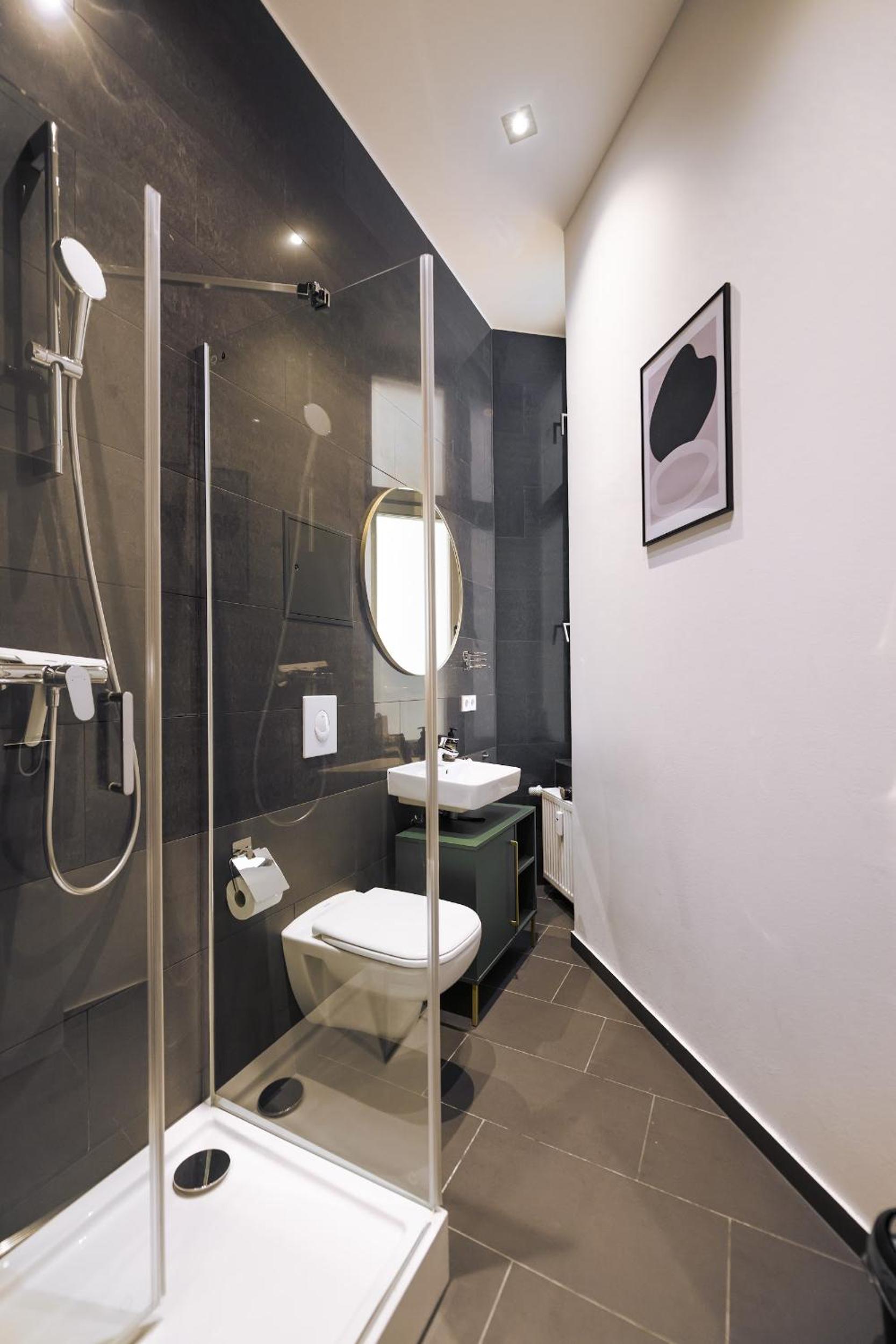 Dilo Apartments 150 sqm Modern Historic Apartments for 12 Guests