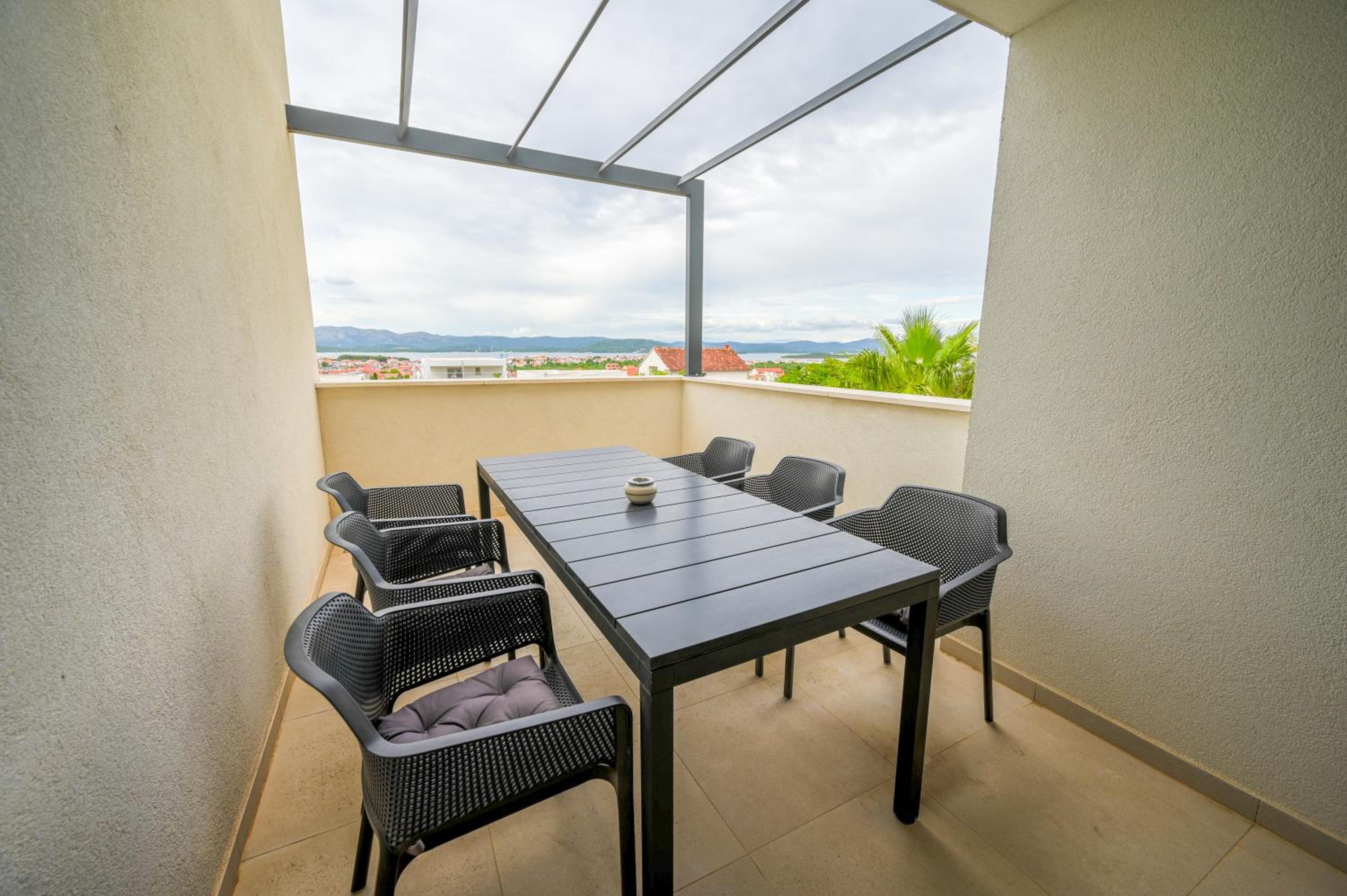 Apartment Široko