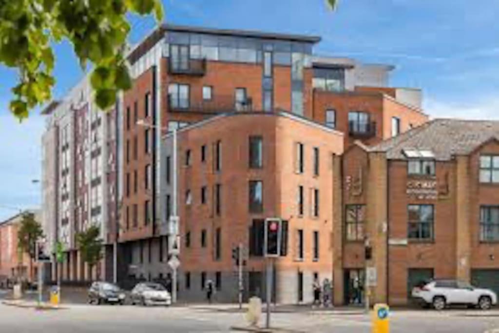 Aqua Dreams -Serviced Luxury Apartment, Coyles Place at Portland 88