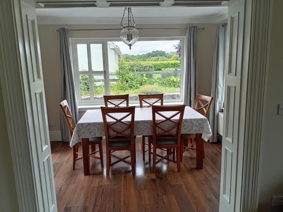 Conveniently located house to enjoy all of Kerry view 5