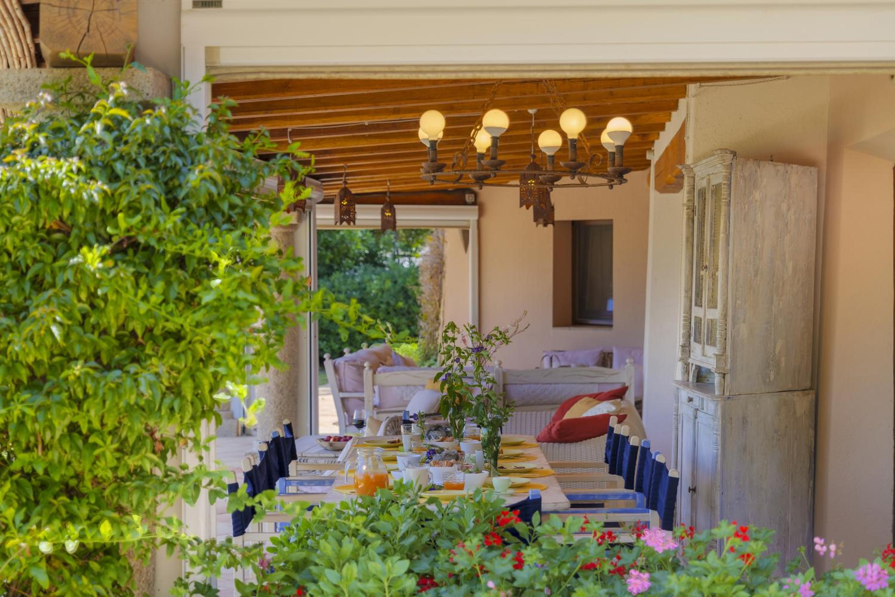 VILLA PADULELLA 8&2, Emma Villas view 2