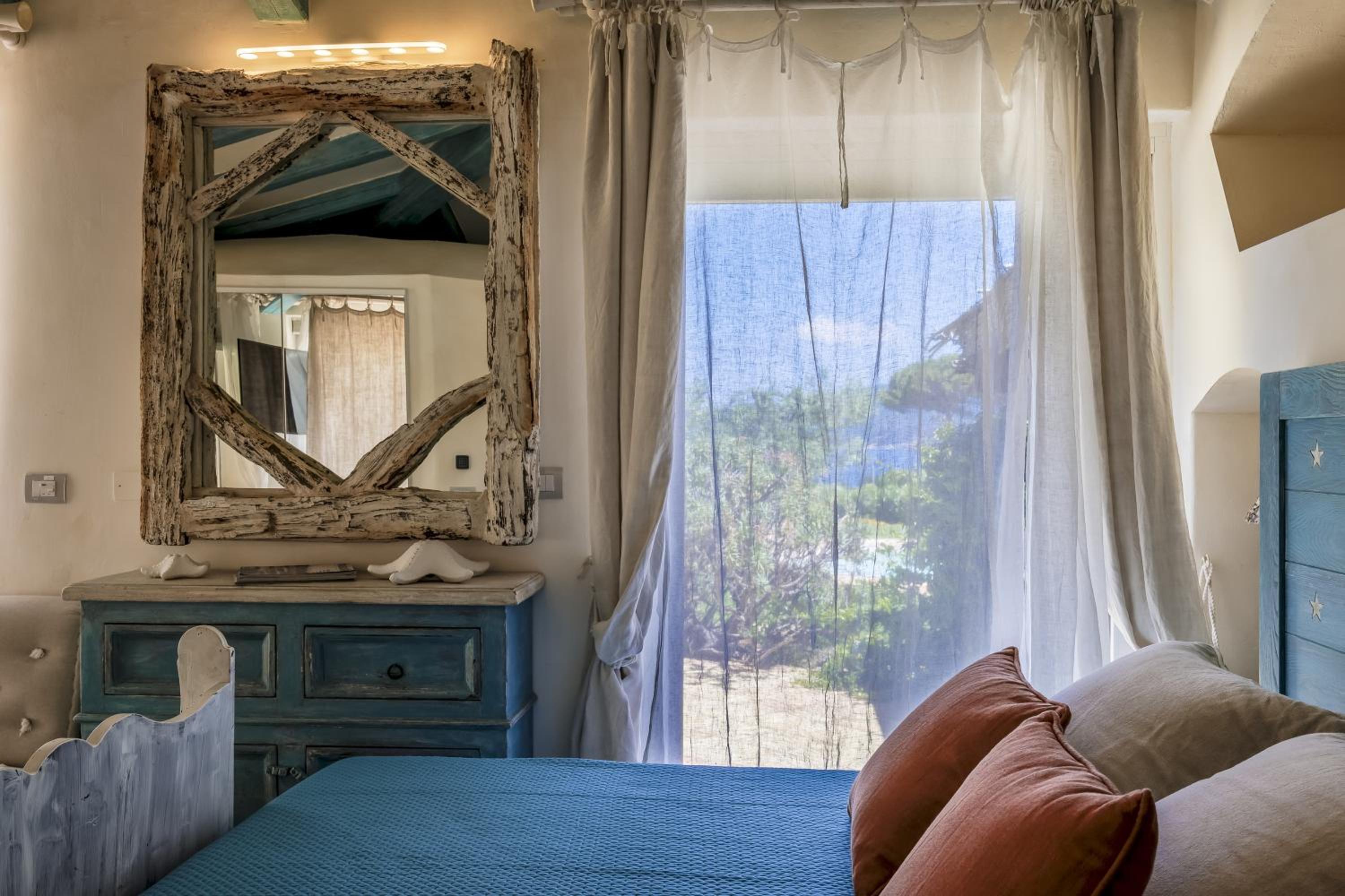 VILLA PADULELLA 8&2, Emma Villas view 4