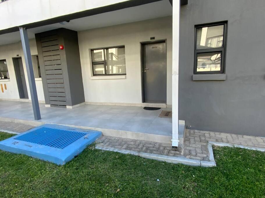 Zest Apartment