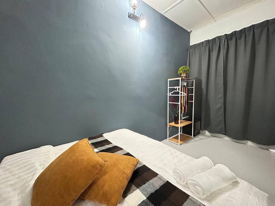 Ipoh Comfortable Family Homestay 4R3B 12pax SY25 view 2
