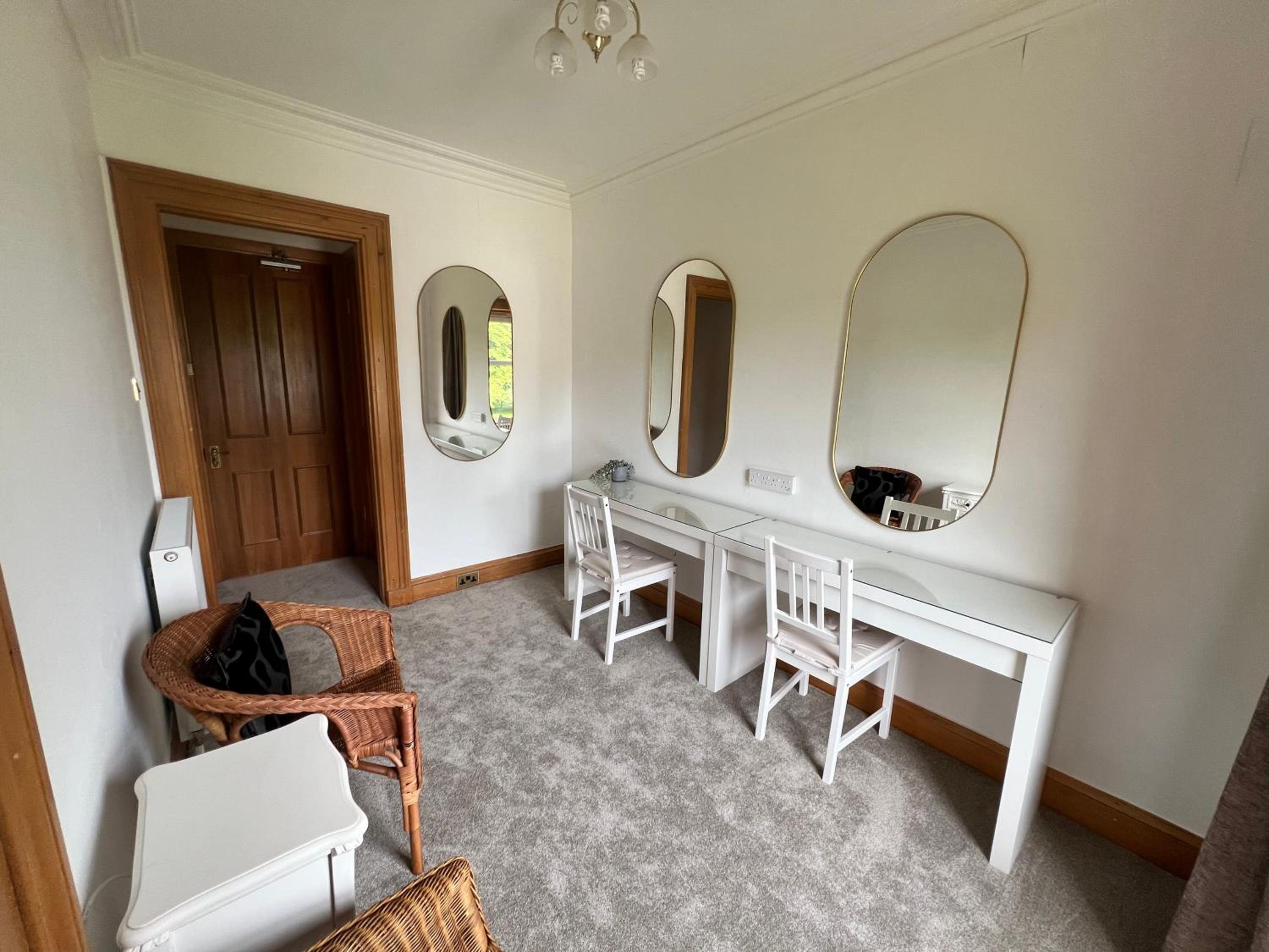 Photo 80