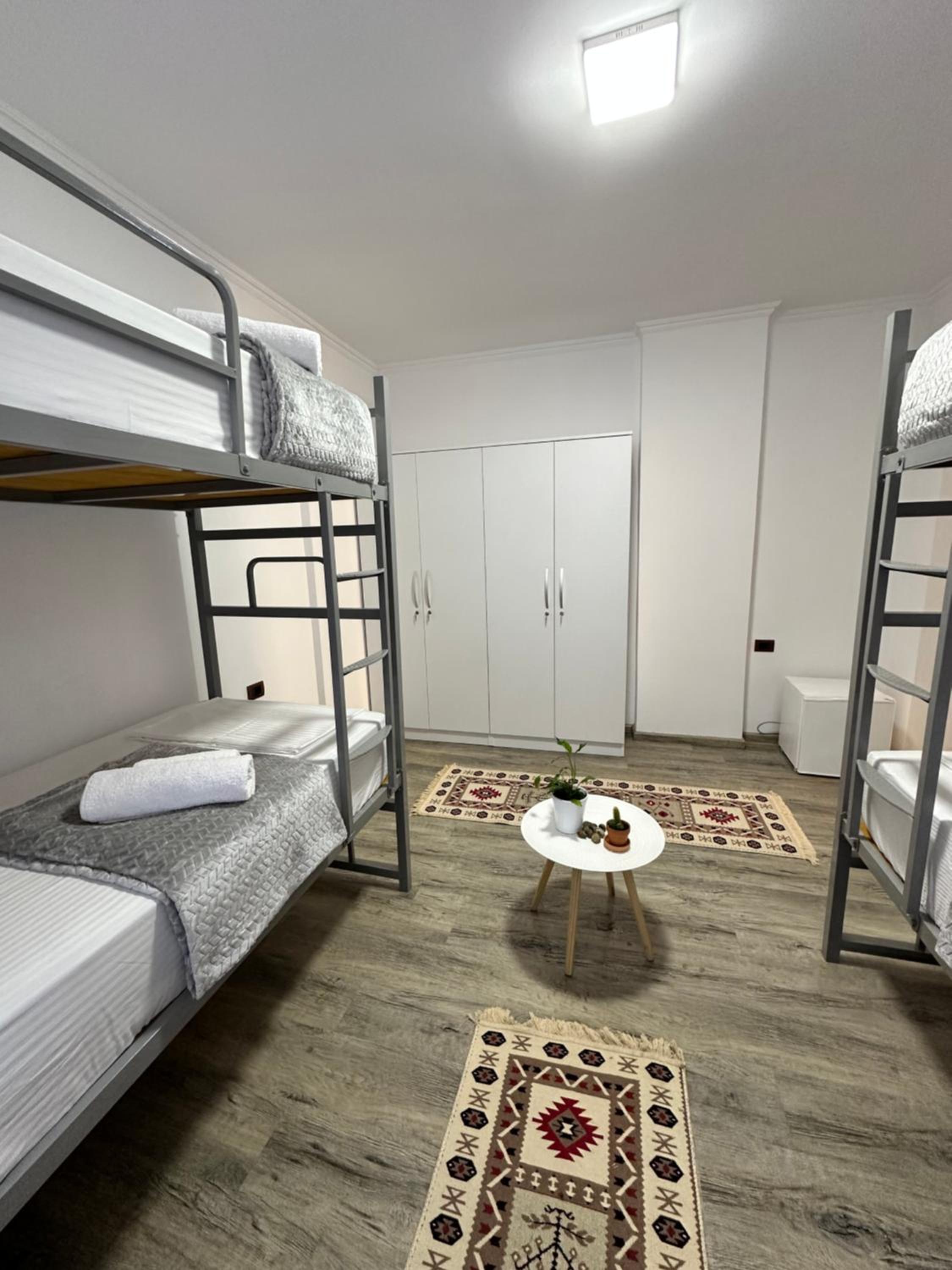 Hostel Leon Berat