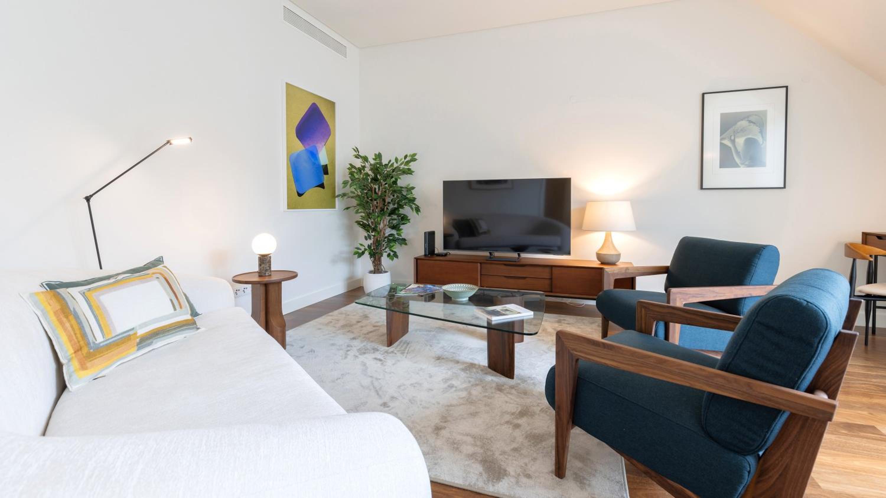Stunning Property With Balcony by LovelyStay view 2