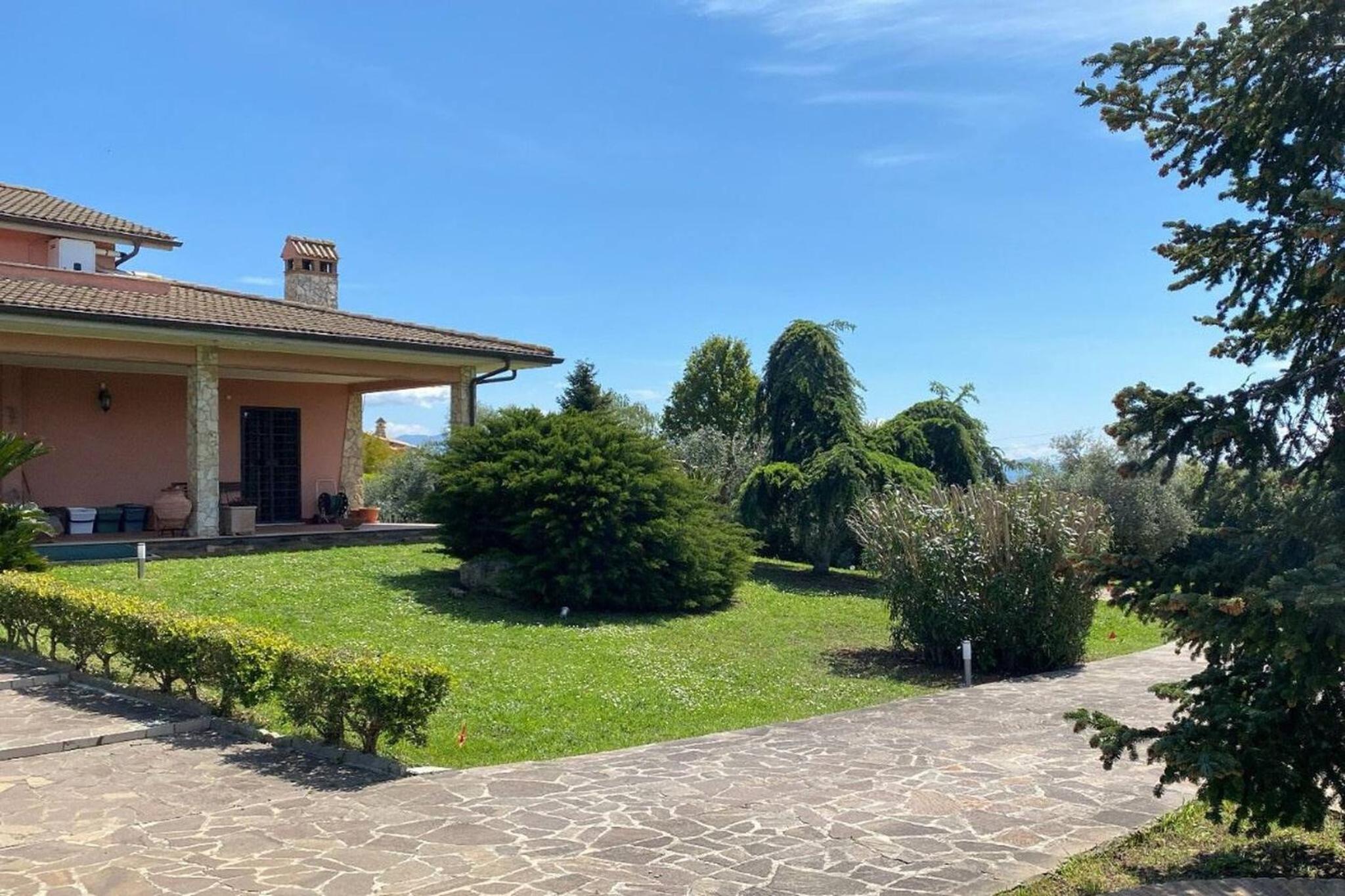 In the Greenery, Half an Hour From the Center of Rome view 3