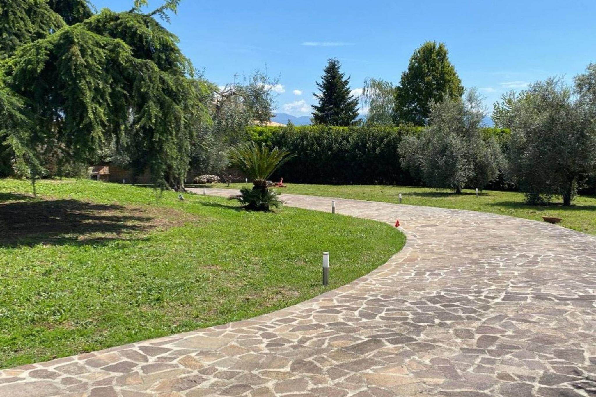 In the Greenery, Half an Hour From the Center of Rome view 4