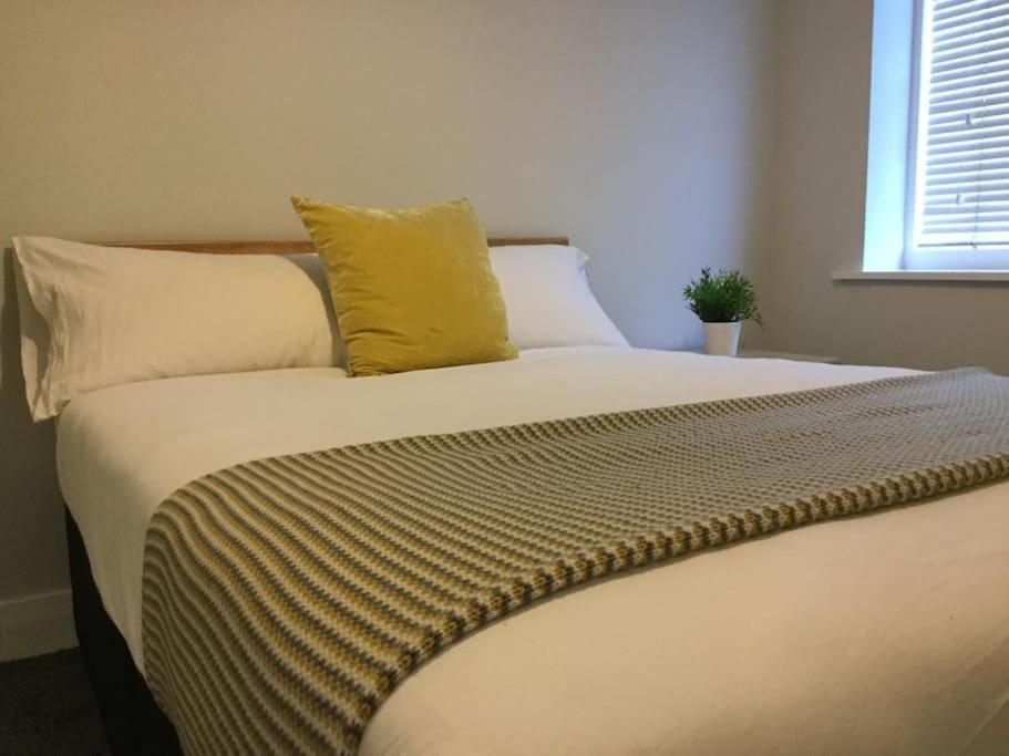 Central 2 bedroom apt in Smithfield