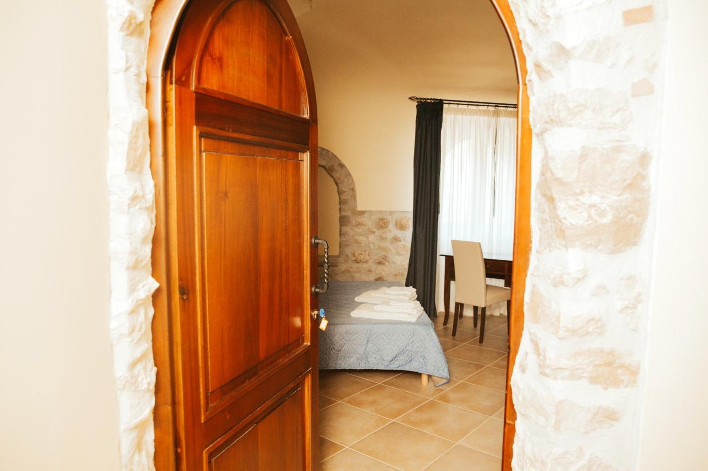 Modern apartment with shared pool in Latina 33 m² view 3