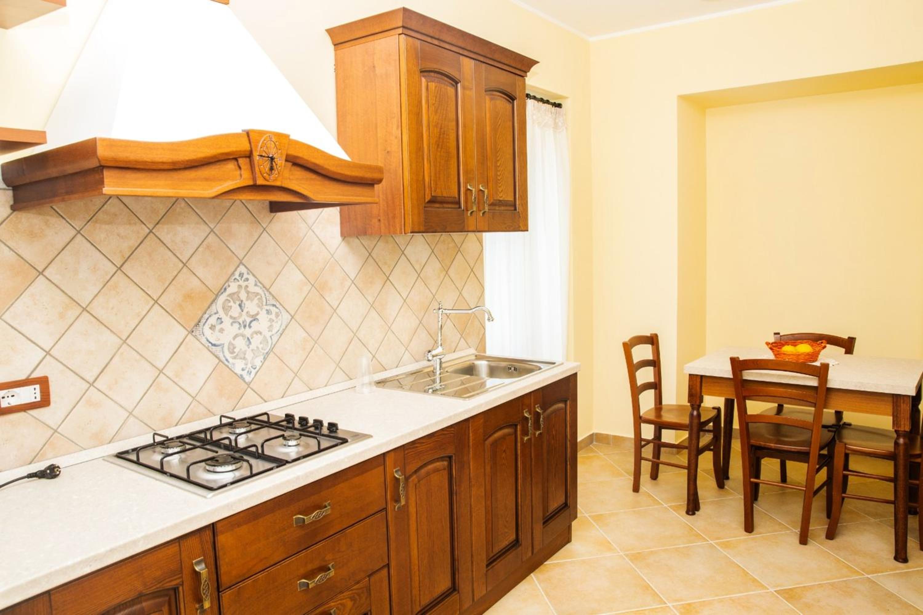 Modern apartment with shared pool in Latina 33 m² view 4