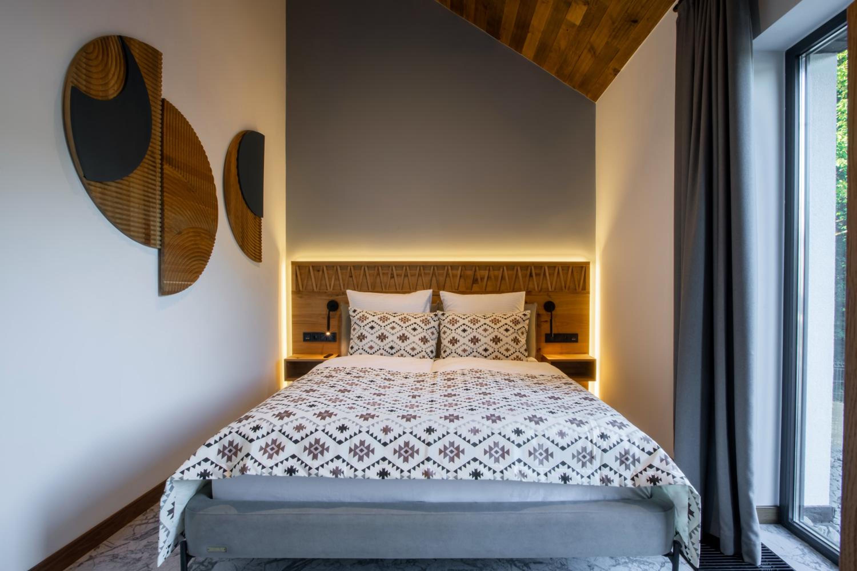 Apartel Villa Shayan