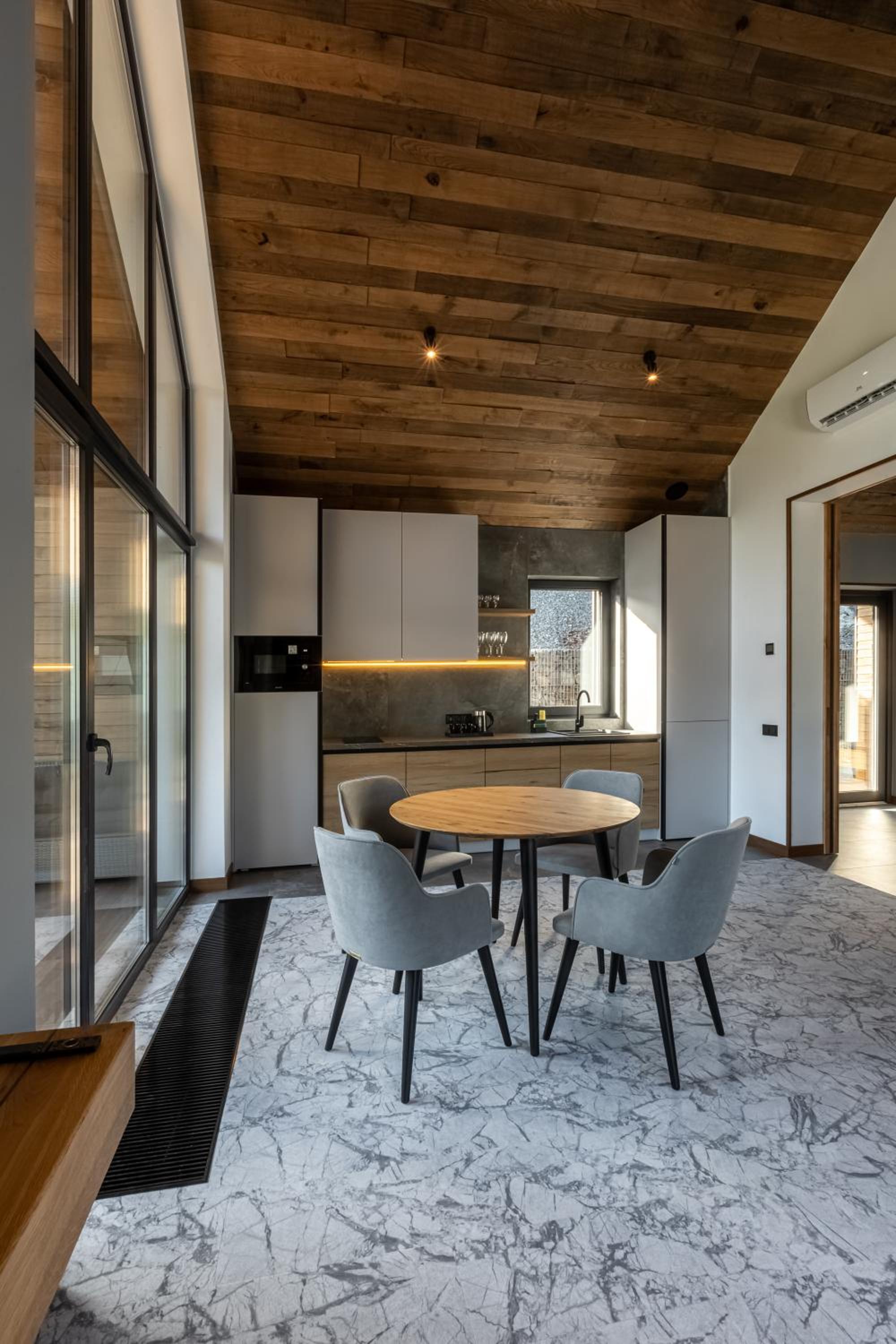 Apartel Villa Shayan