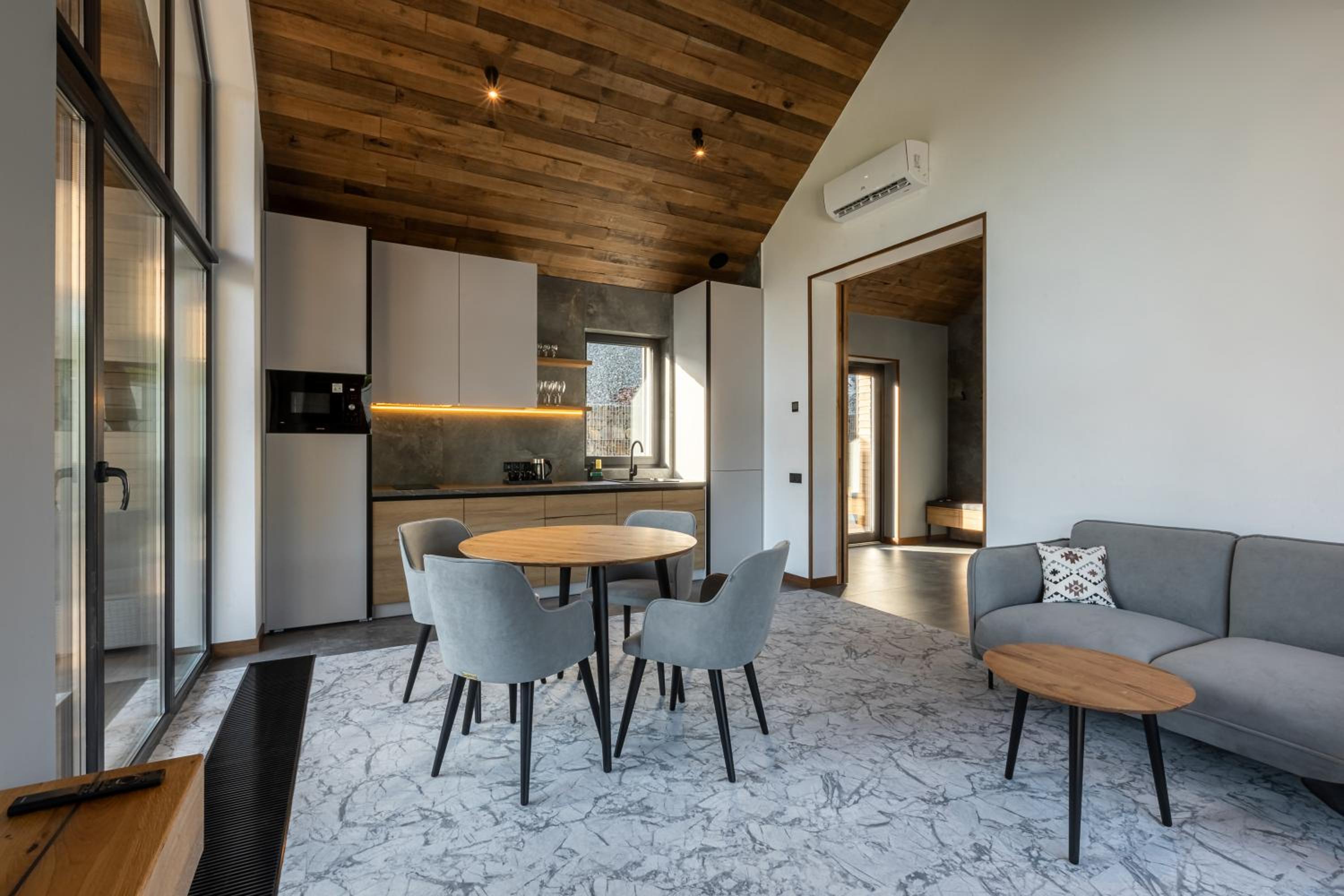 Apartel Villa Shayan