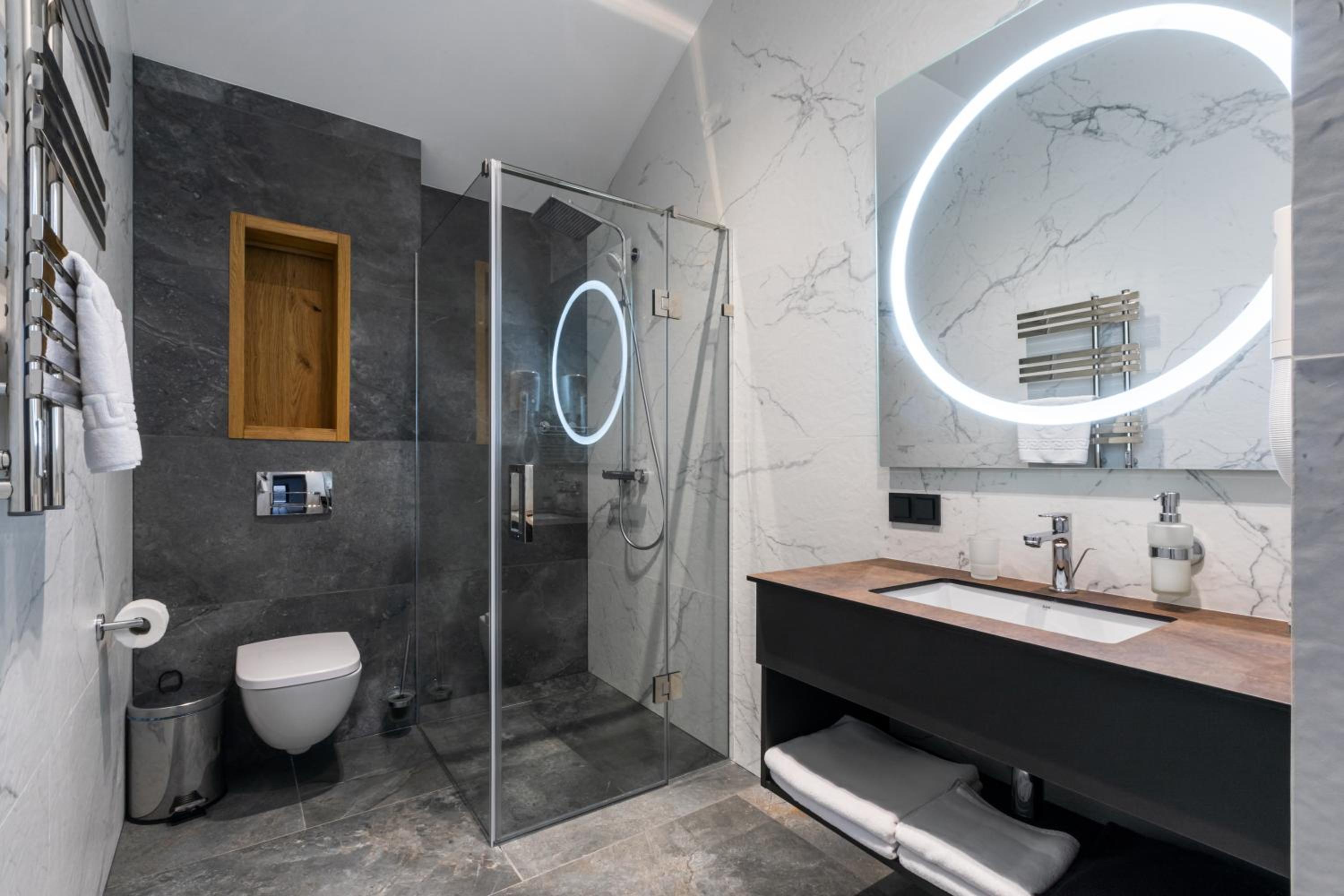 Apartel Villa Shayan