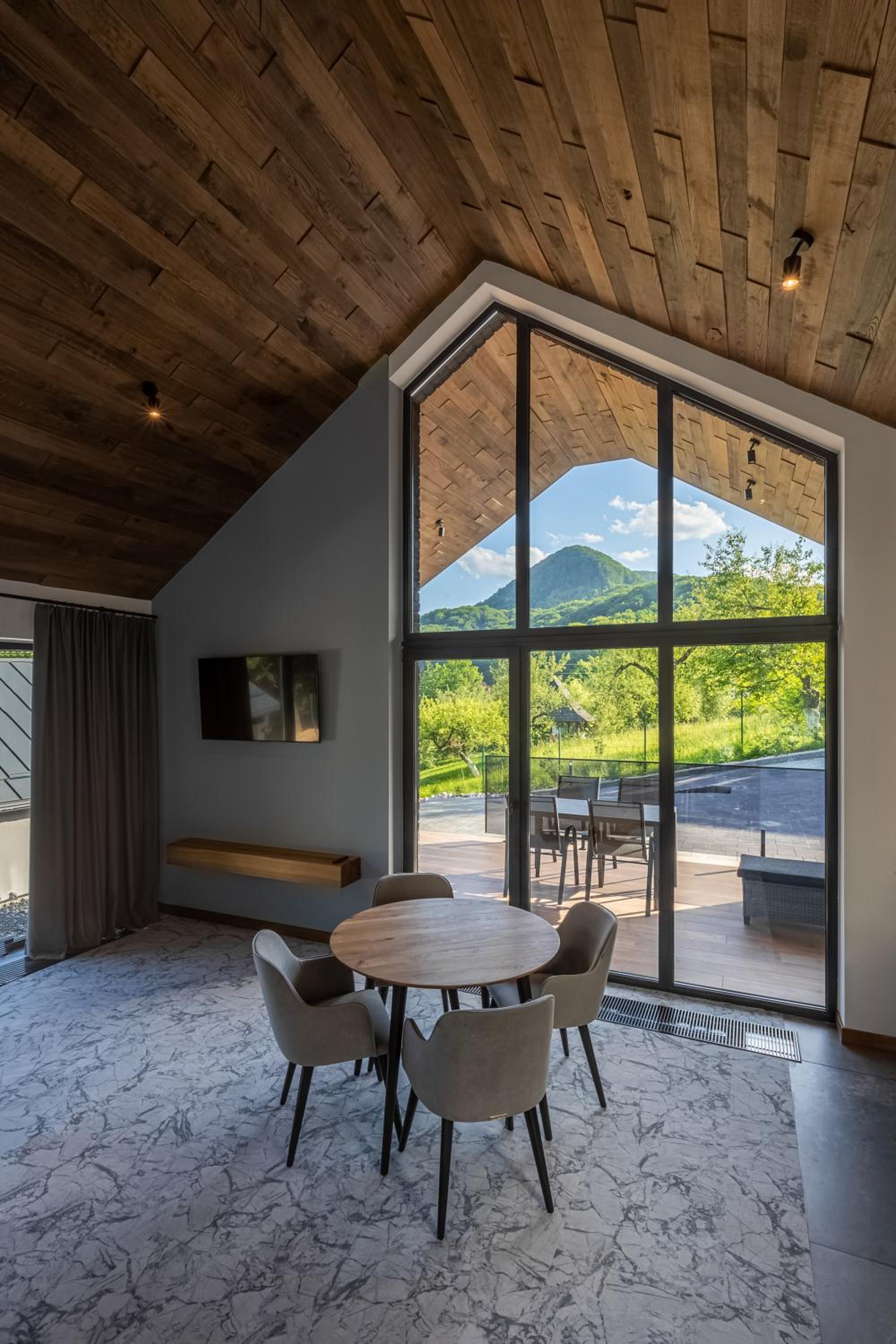 Apartel Villa Shayan