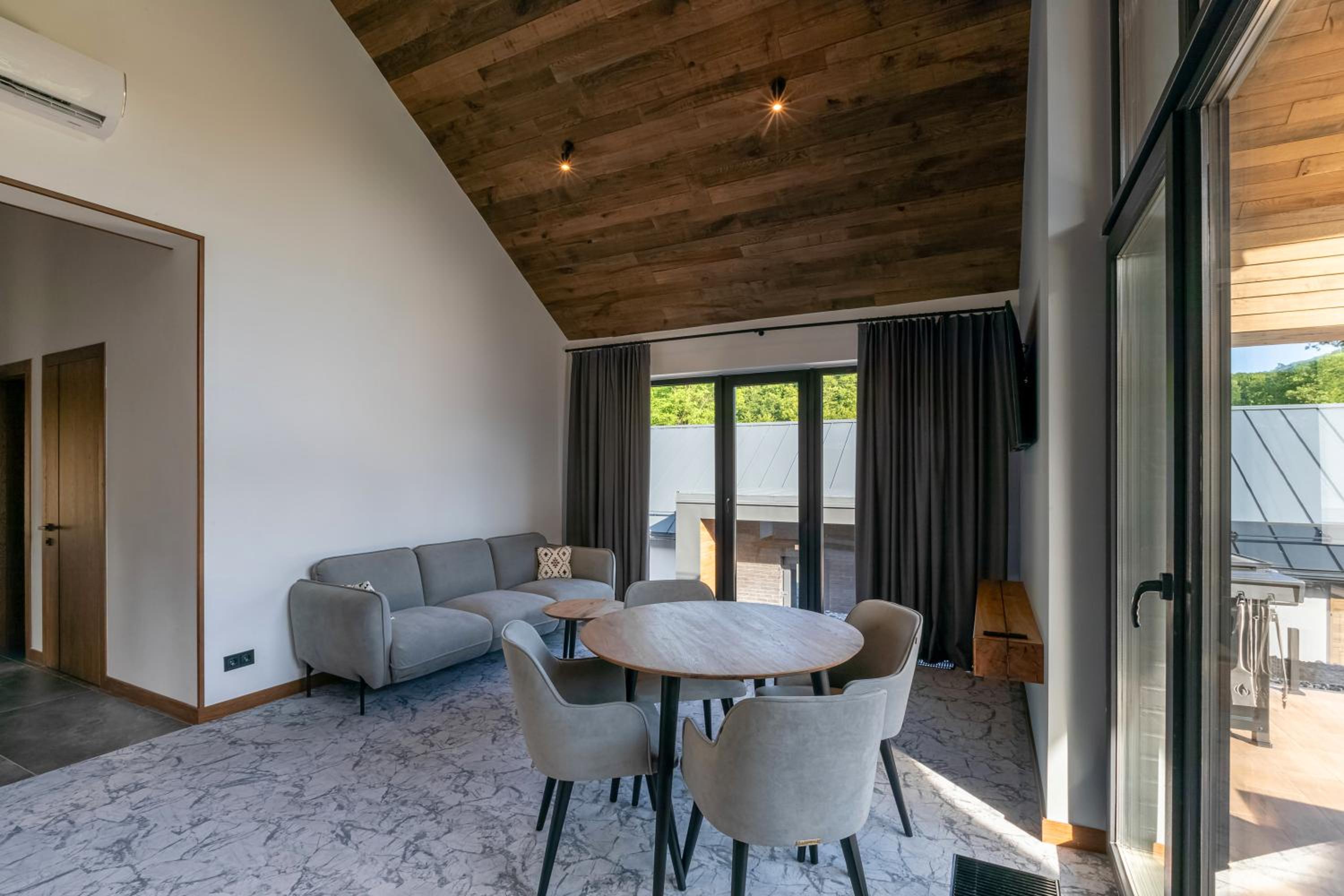 Apartel Villa Shayan