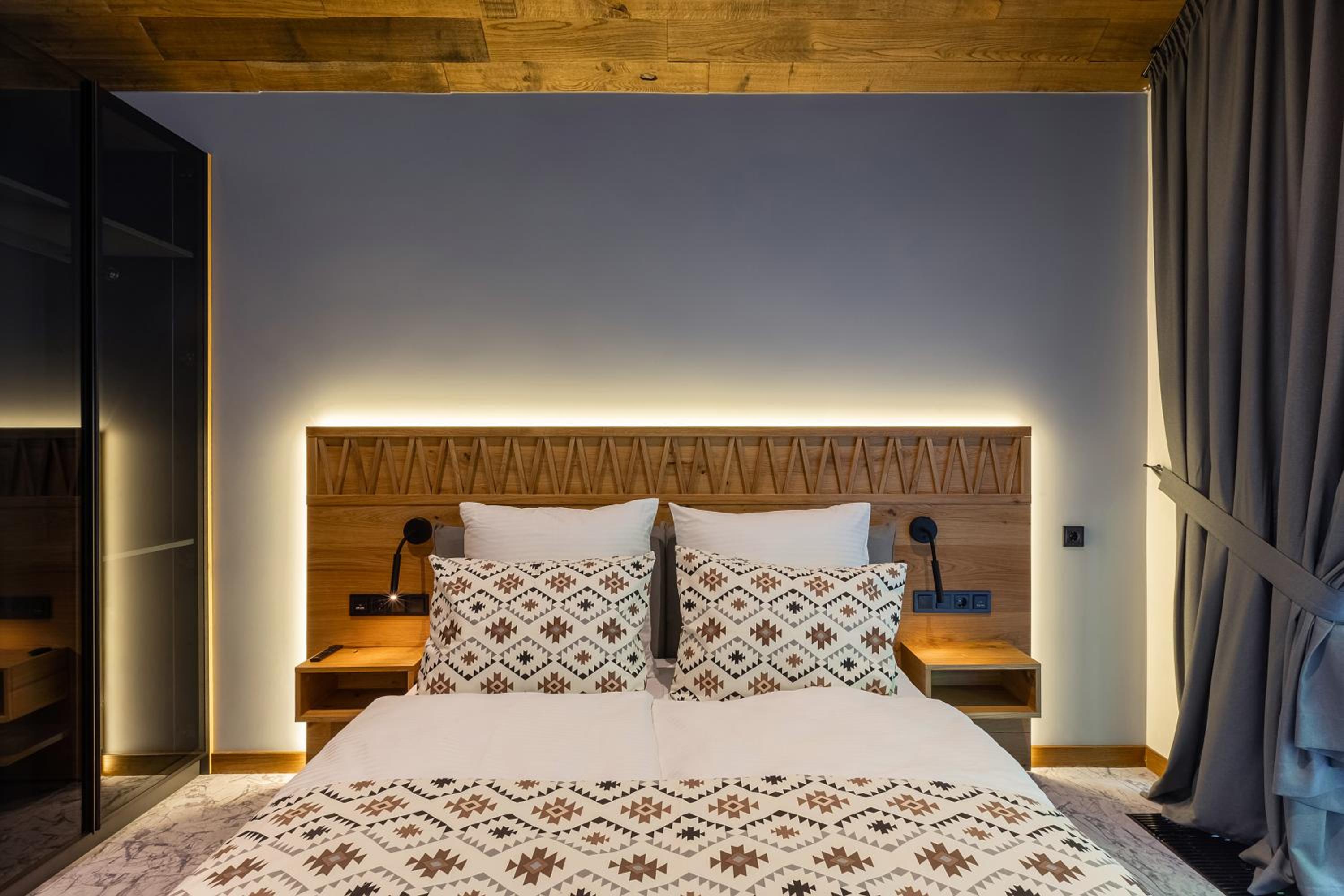 Apartel Villa Shayan
