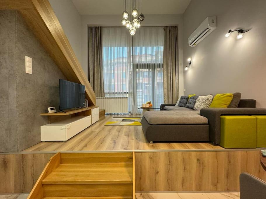 Modern Vitosha Maisonette with Garage