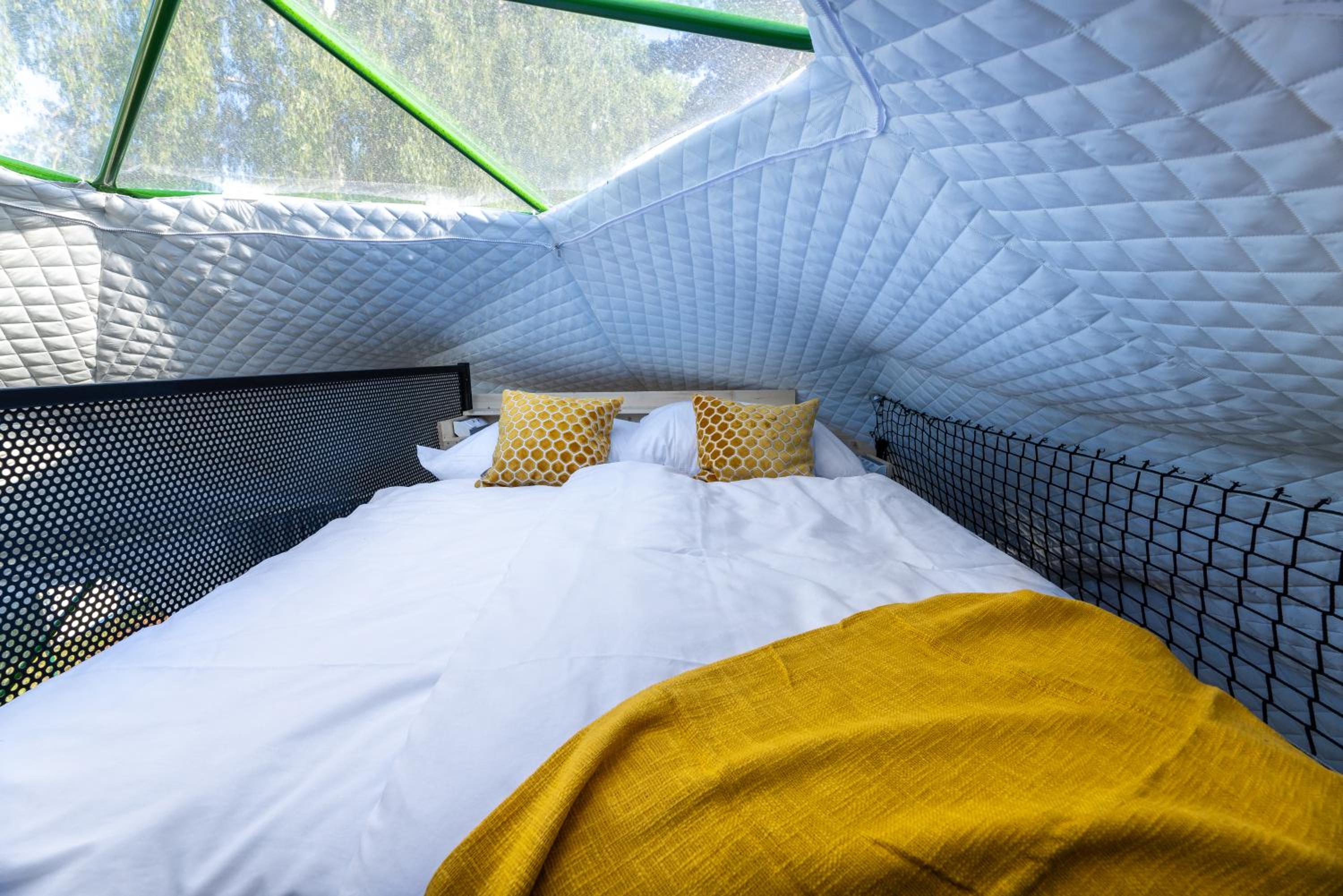 Unique Escape Glamping in the Heart of Prague with Hot Tub and Vysehrad Castle View