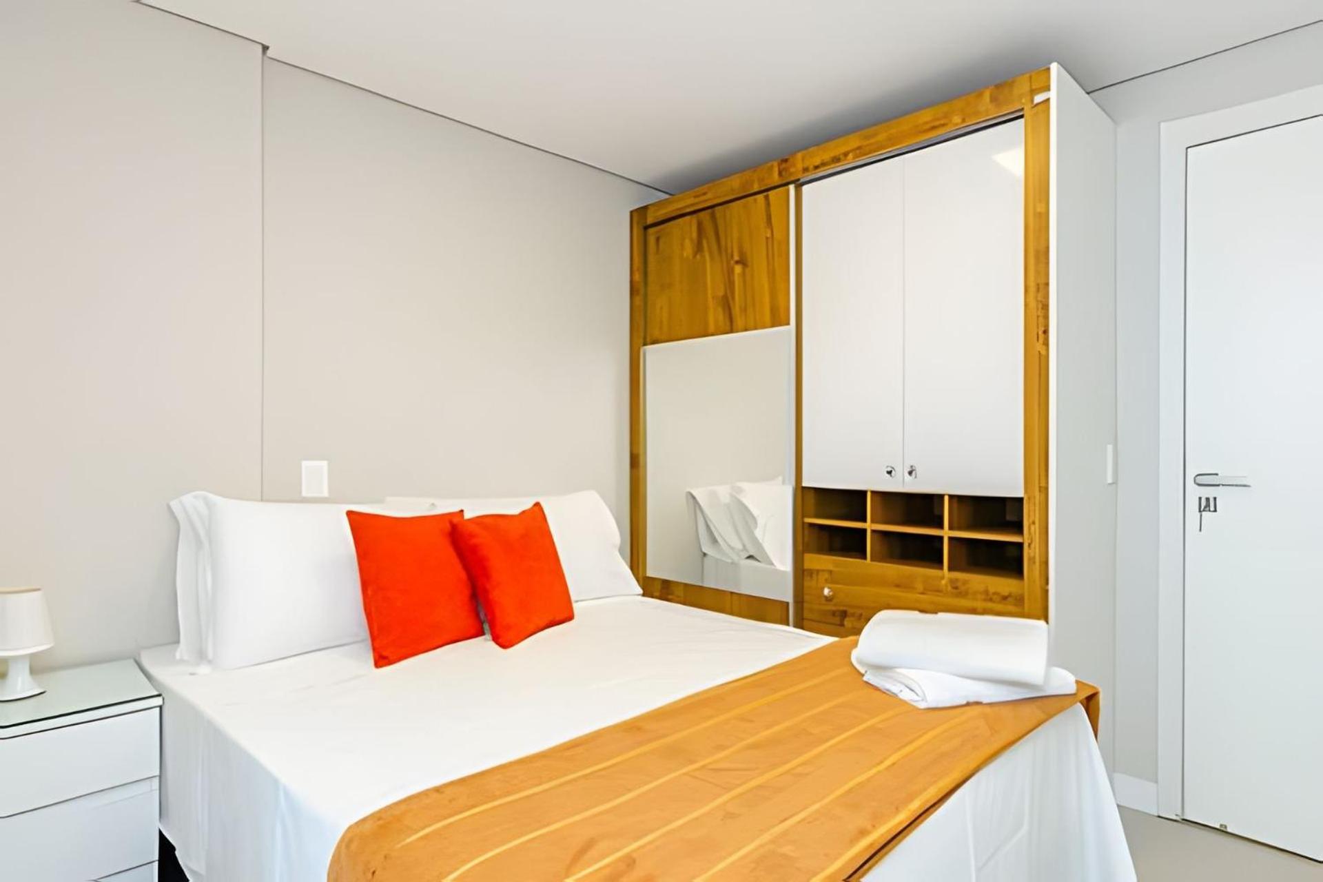7th Avenue - Apartamentos UROOMS