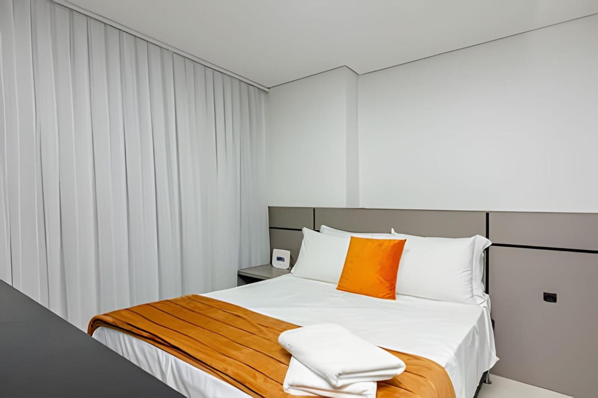 7th Avenue - Apartamentos UROOMS