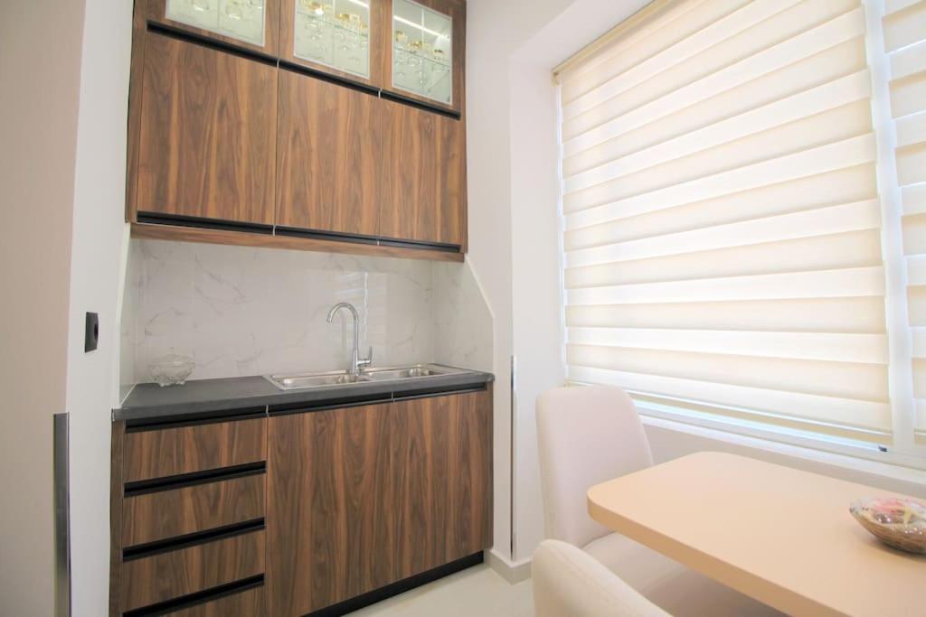 Deluxe Apartment Saranda