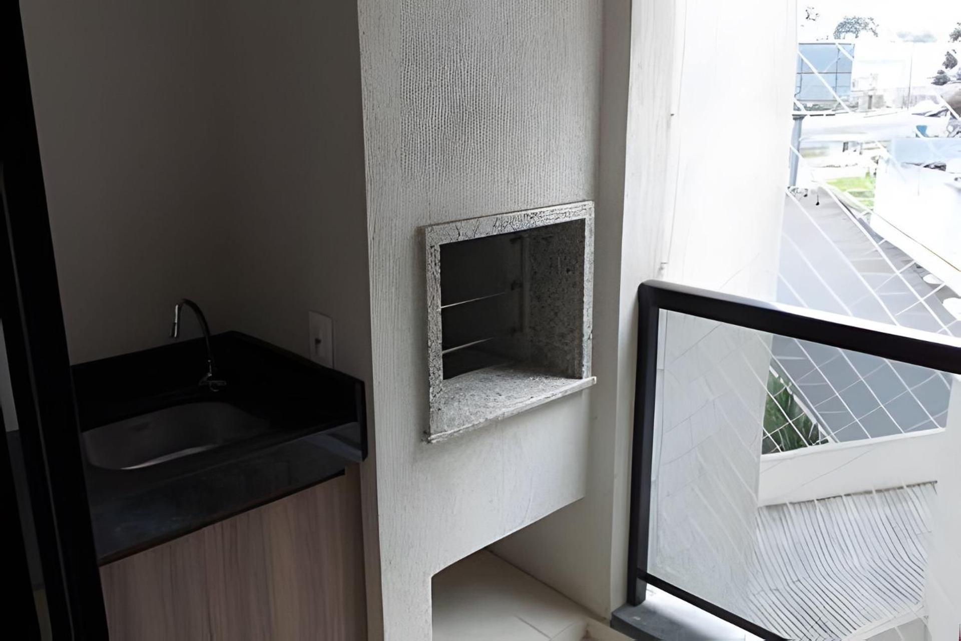 2 Quartos no Batel Soho, condo Clube Sky C Vaga by UROOMS
