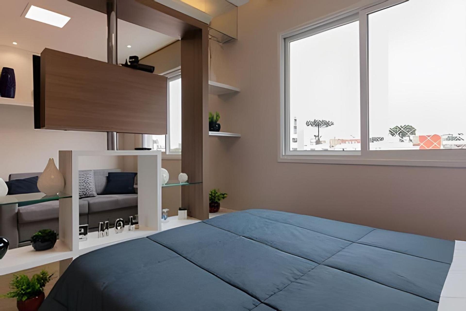 Studio prox shopping Curitiba Wifi, TV a Cabo e ar by UROOMS