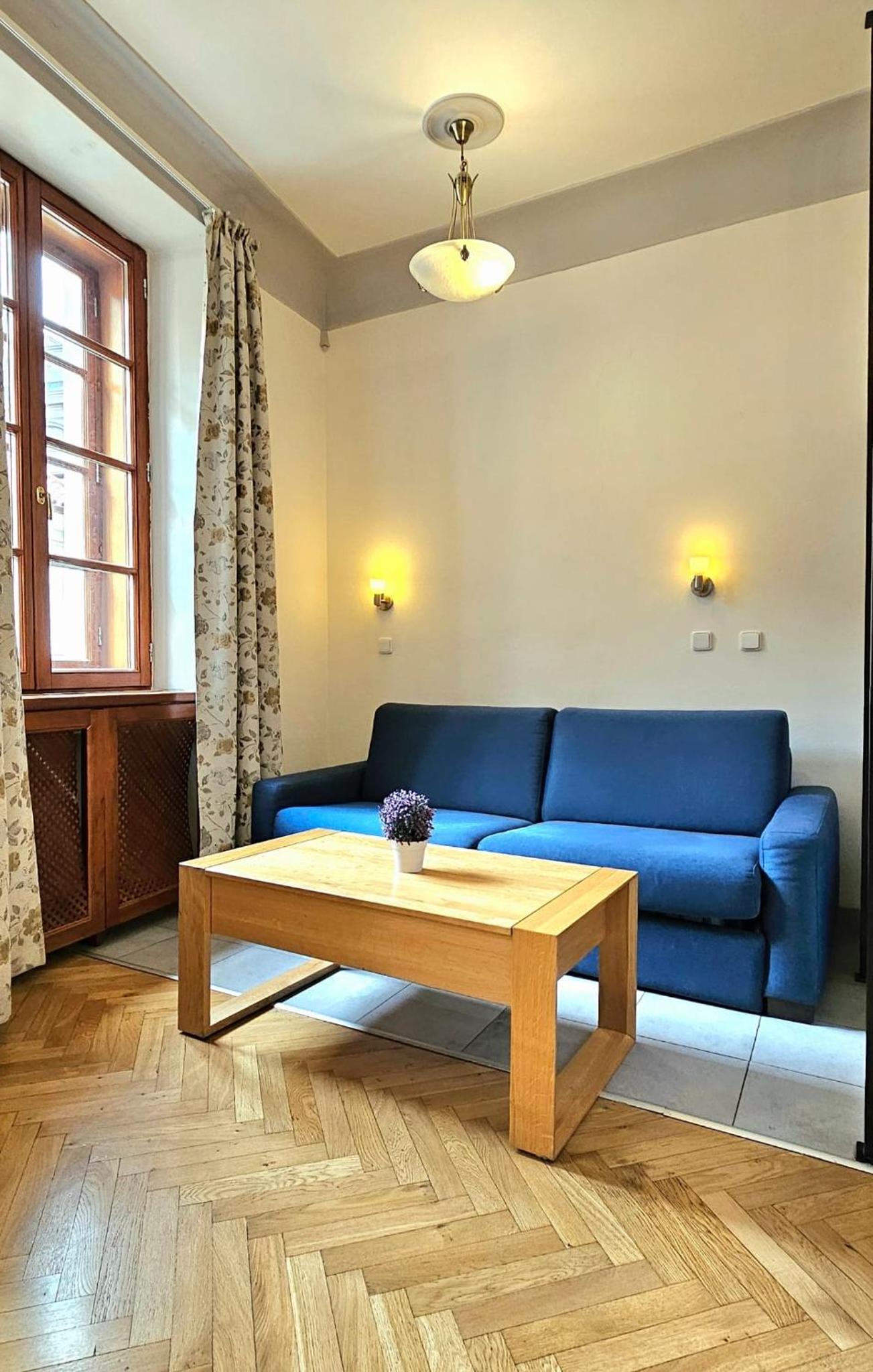 Historic Centre Apartments VIII