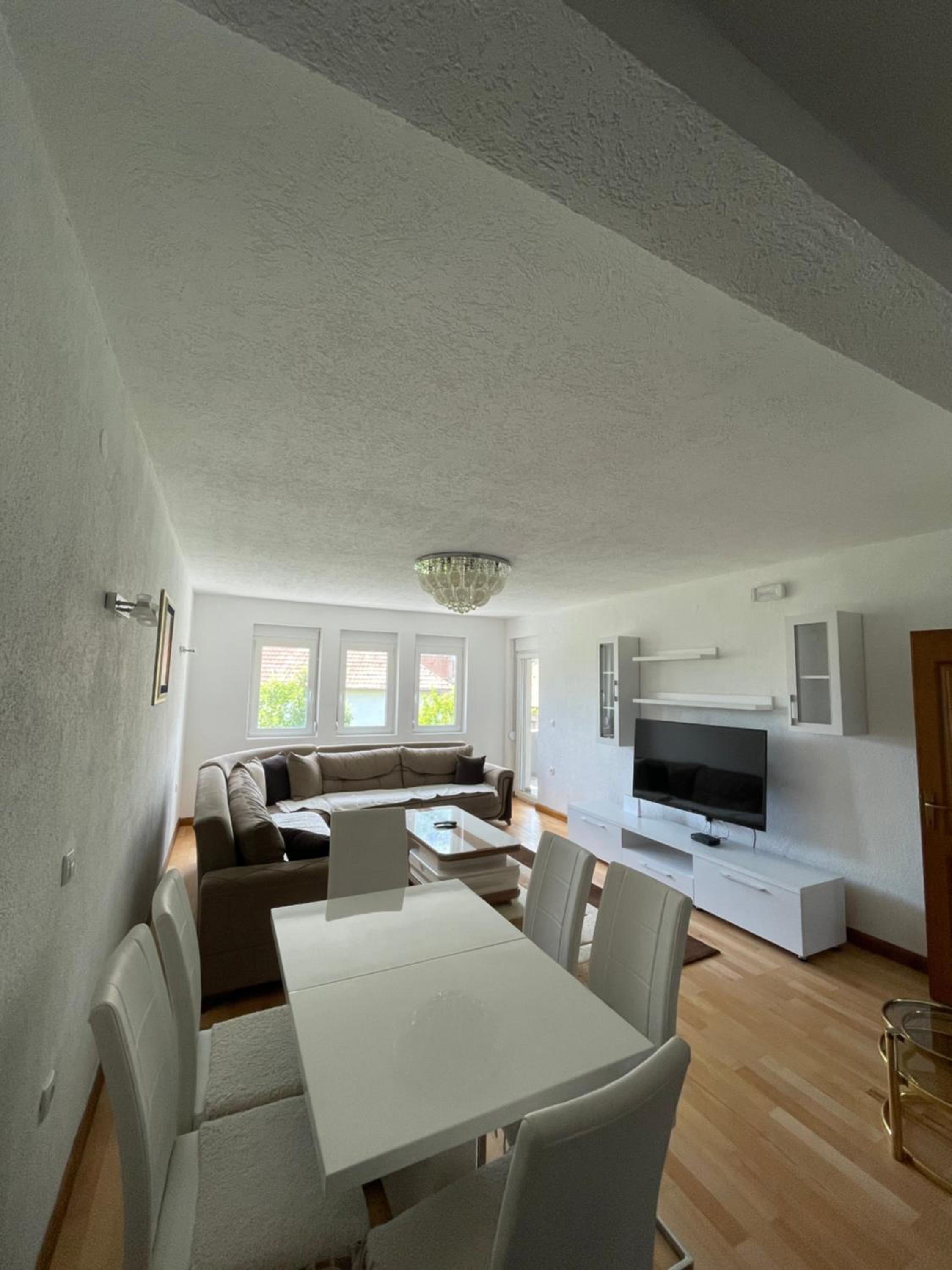Apartment NAV view 4