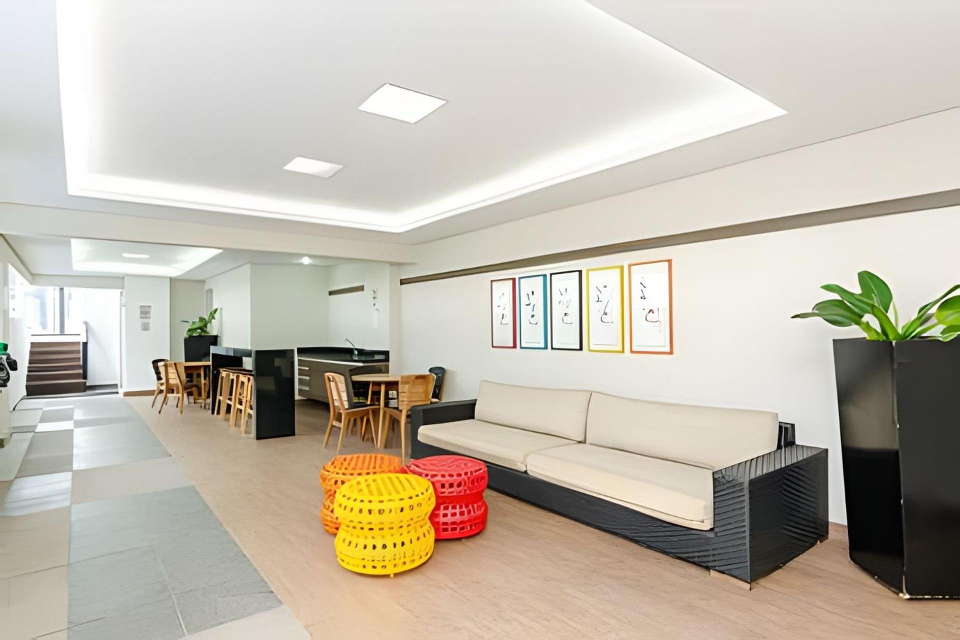 Ink Champagnat by UROOMS