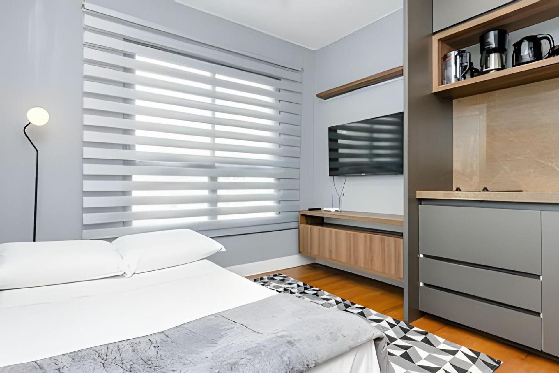 Easy Emiliano - Apartamentos UROOMS