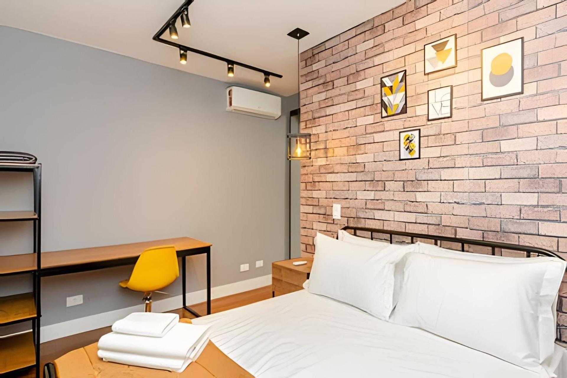 Easy Emiliano - Apartamentos UROOMS