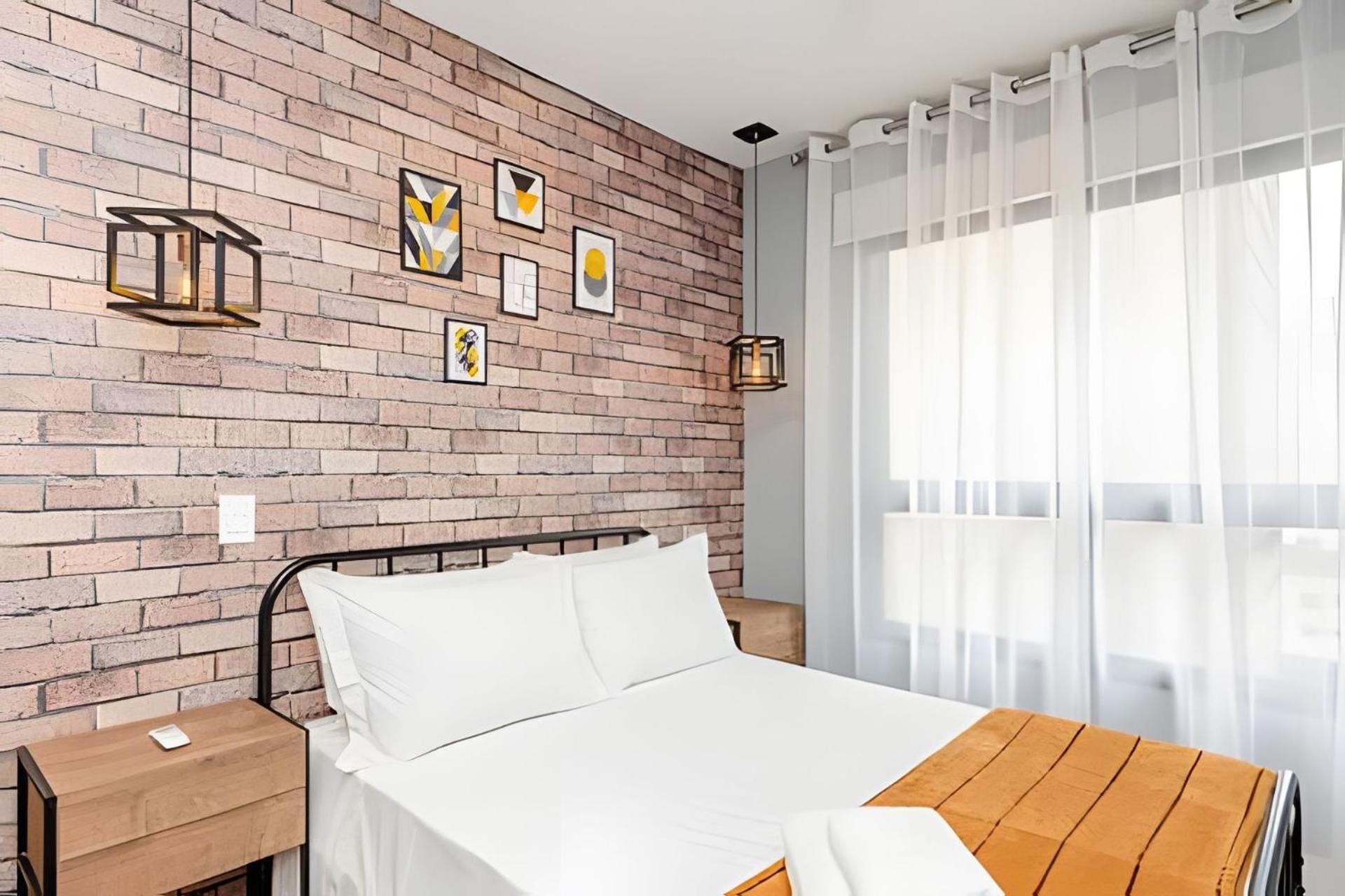 Easy Emiliano - Apartamentos UROOMS