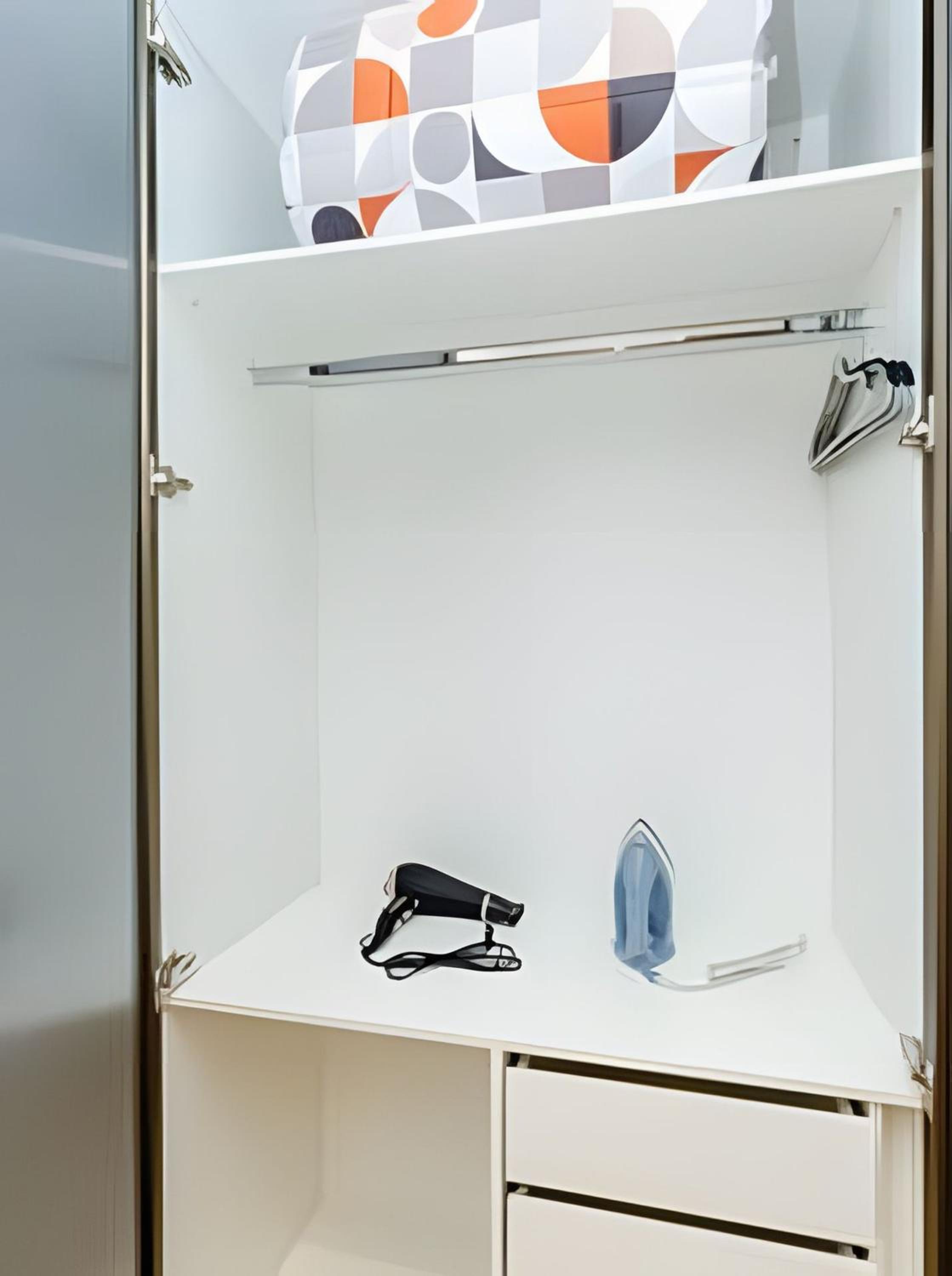 Easy Emiliano - Apartamentos UROOMS