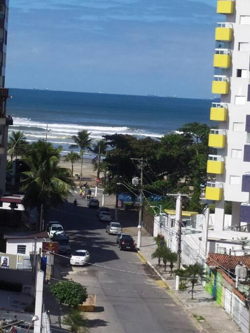 Apartamento novo vista do mar 64m2 2 dorms Wi-fi estacionamento grátis Praia Grande Mirim