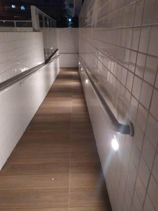 Apartamento novo vista do mar 64m2 2 dorms Wi-fi estacionamento grátis Praia Grande Mirim
