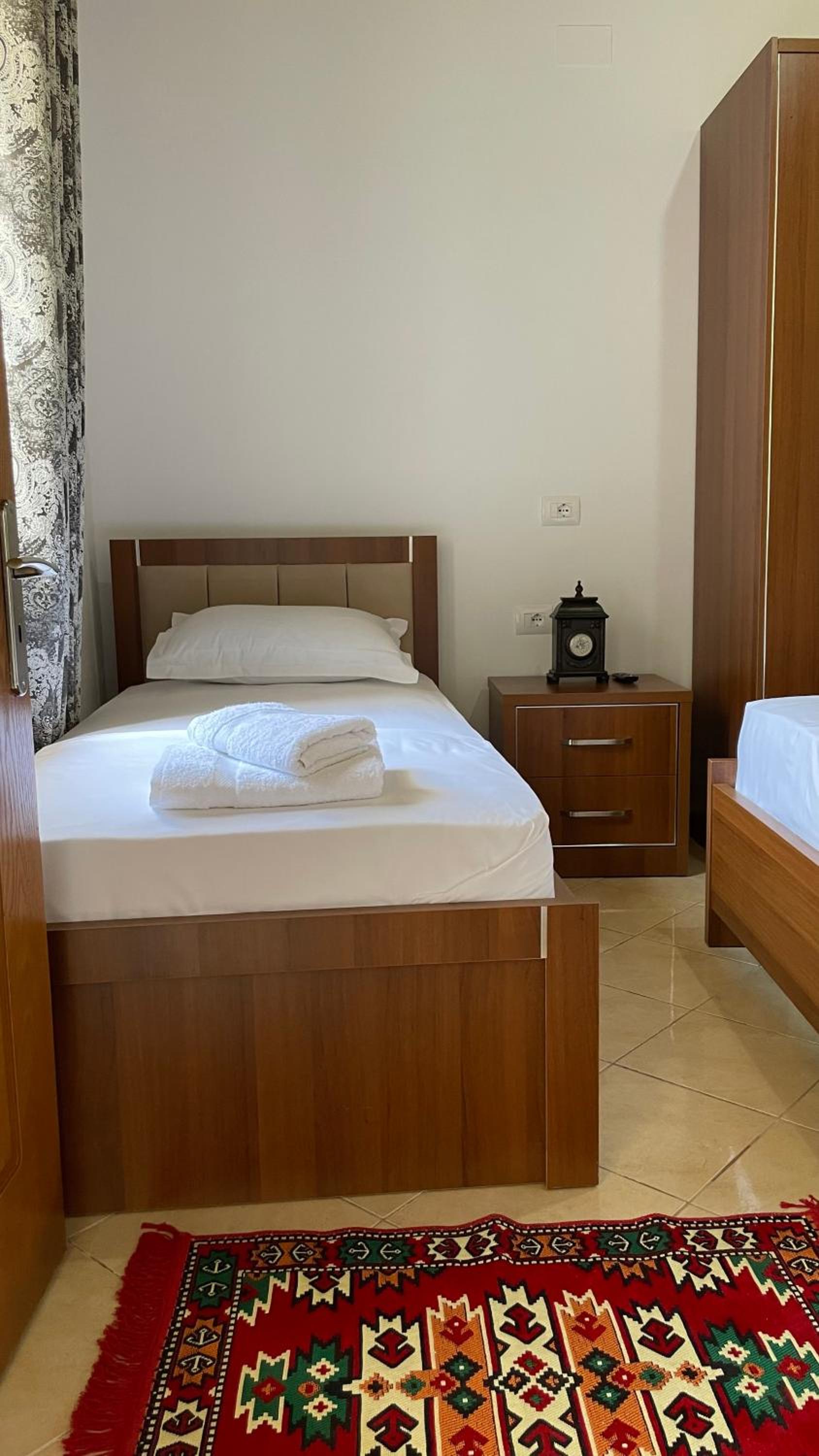 MEROLI Guesthouse - UNESCO quarter