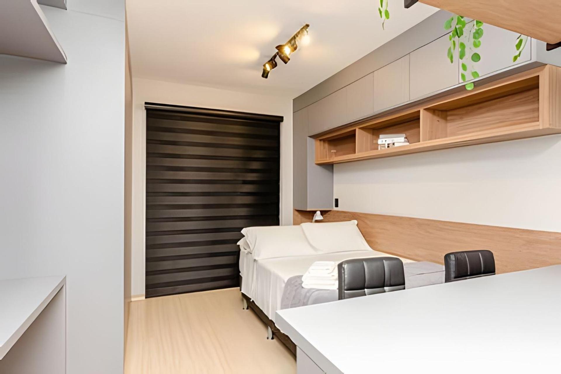 Studio incrível no Condo clube sky, batel soho by UROOMS
