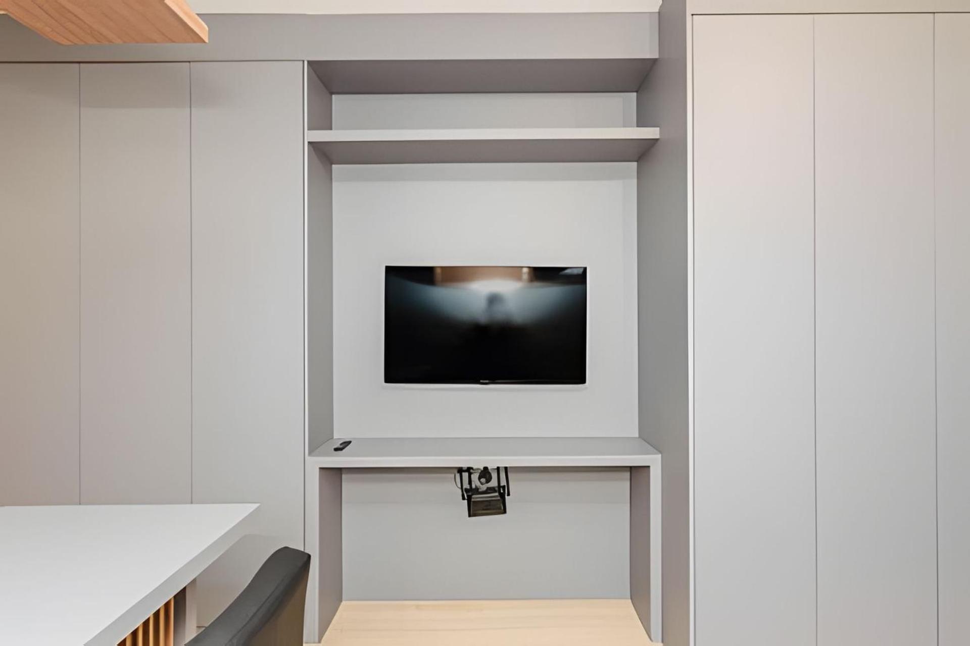 Studio incrível no Condo clube sky, batel soho by UROOMS