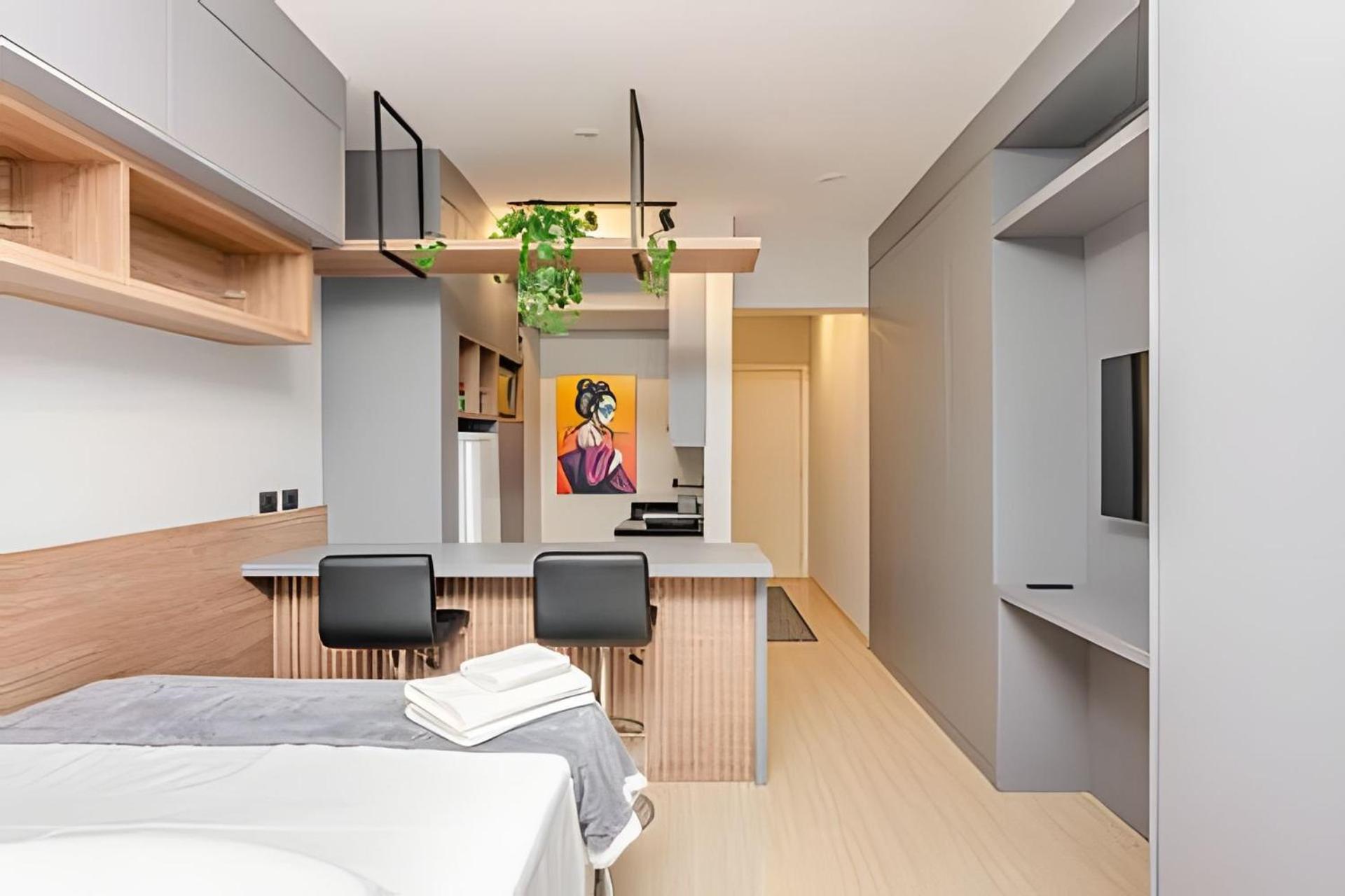 Studio incrível no Condo clube sky, batel soho by UROOMS