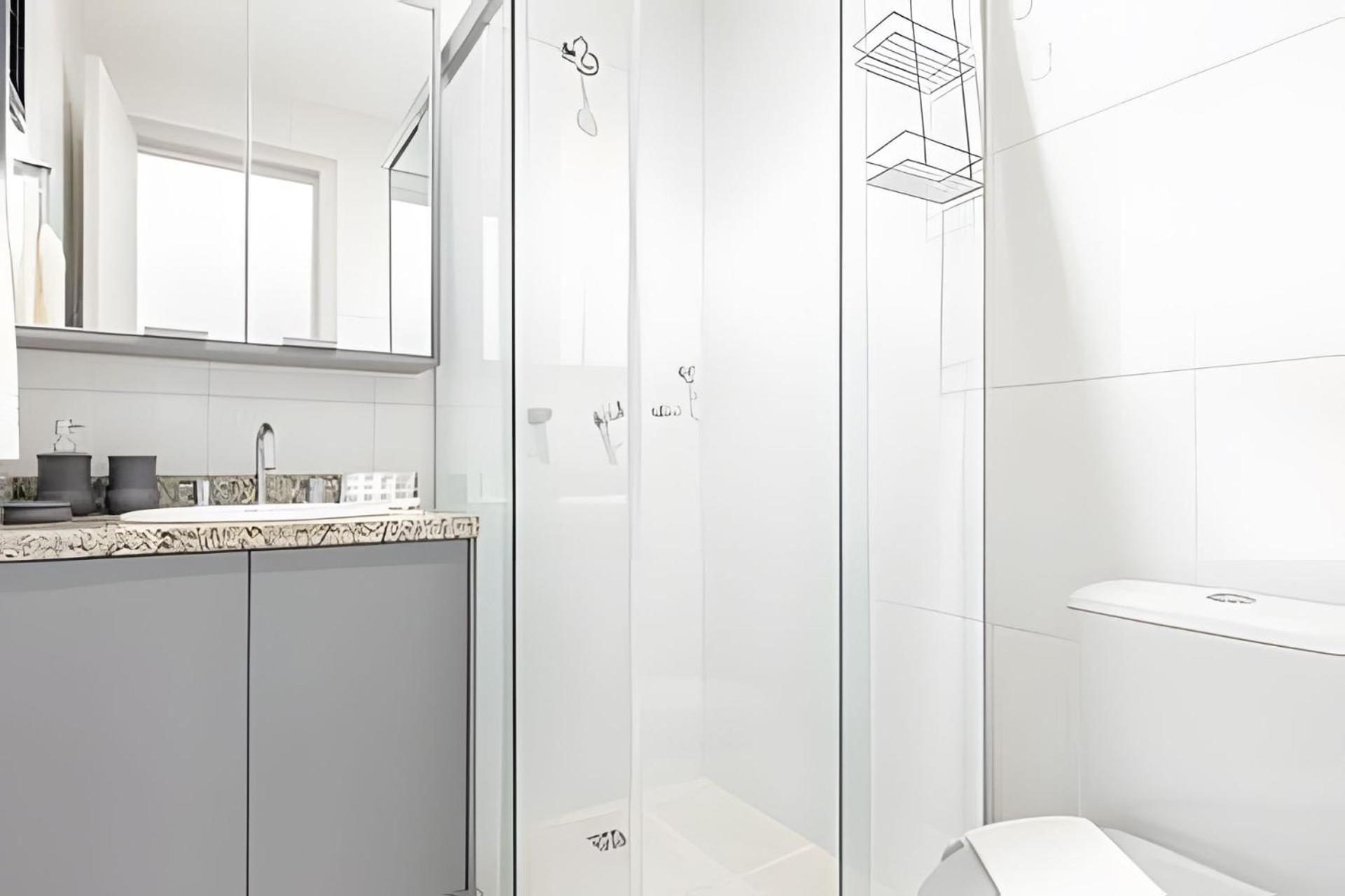 Studio incrível no Condo clube sky, batel soho by UROOMS