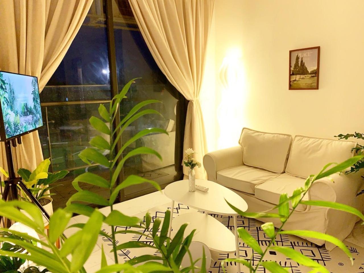H Home Cozy and chill apartment view 5