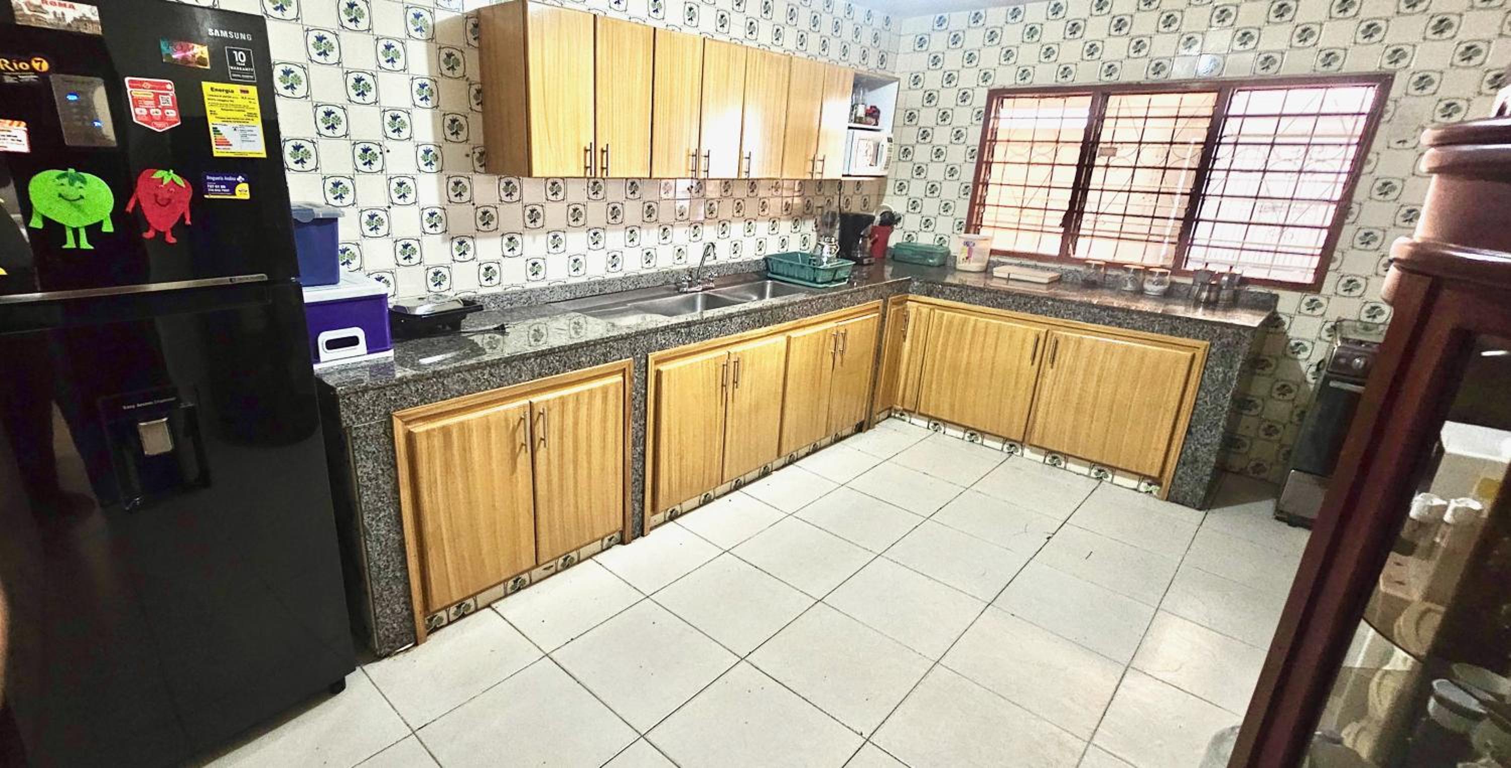 Casa Nora casa amplia con aire acondicionado para familias y grupos WiFi y parking cubierto