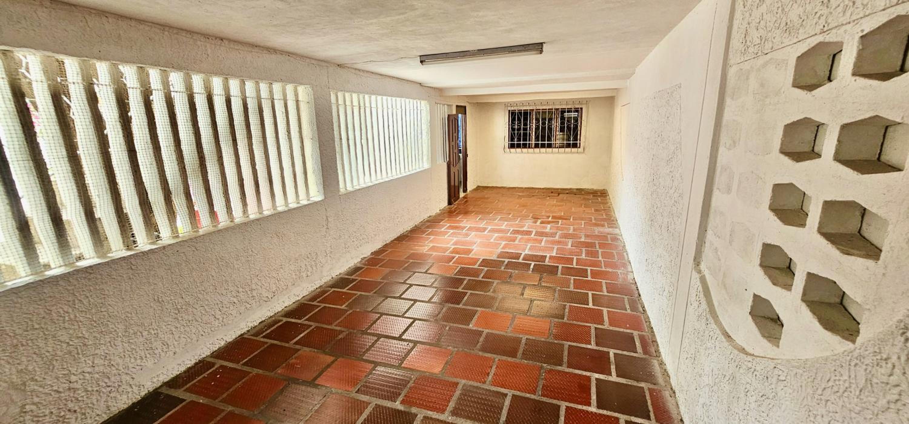 Casa Nora casa amplia con aire acondicionado para familias y grupos WiFi y parking cubierto
