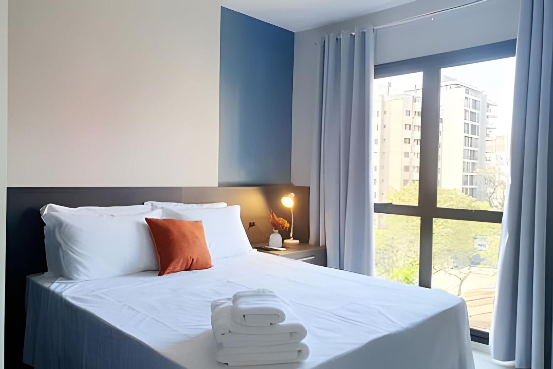 Dois quartos condomínio clube de luxo Sky com vaga by UROOMS