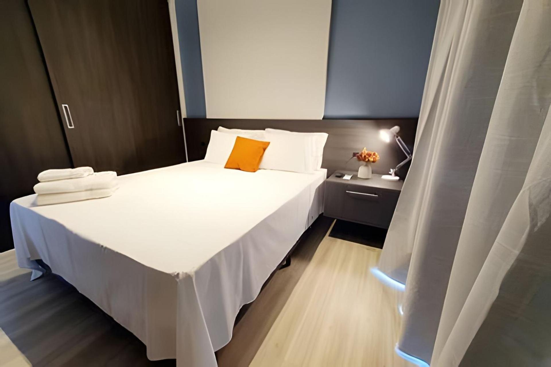 Dois quartos condomínio clube de luxo Sky com vaga by UROOMS