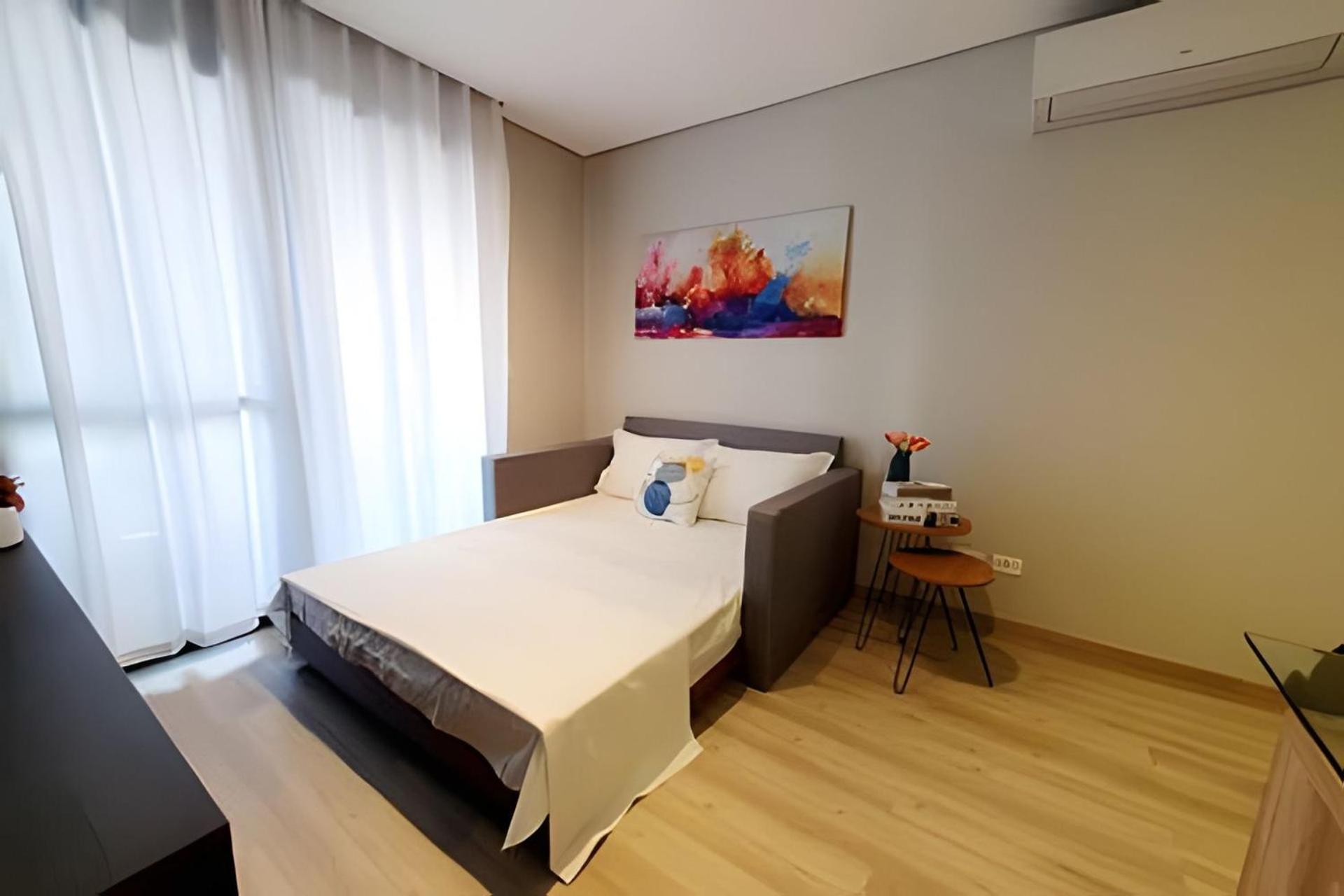 Dois quartos condomínio clube de luxo Sky com vaga by UROOMS